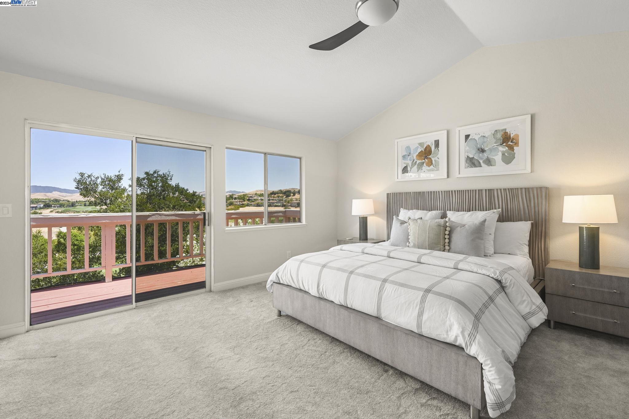 1300 Canyon Side Ave