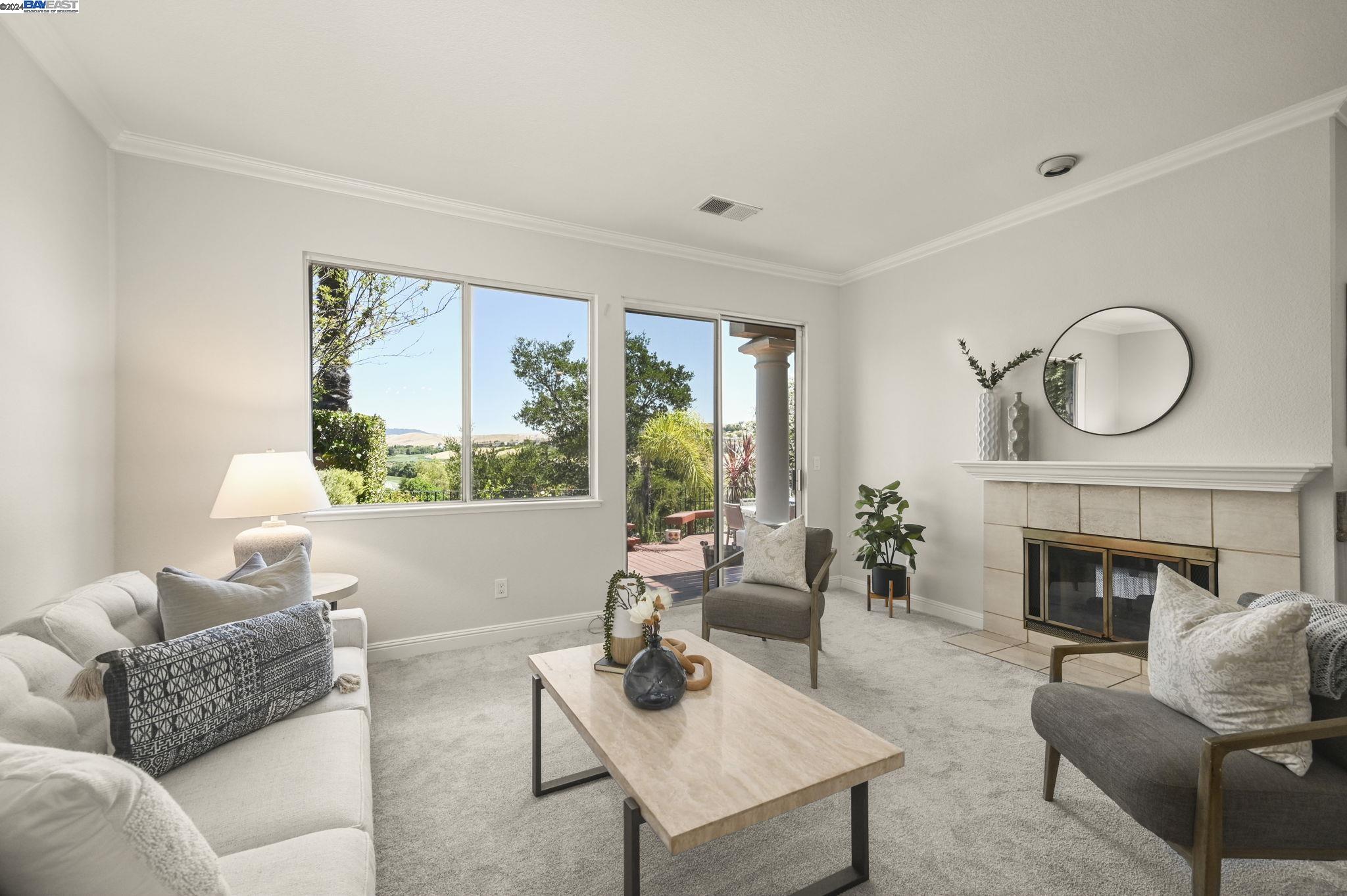 1300 Canyon Side Ave