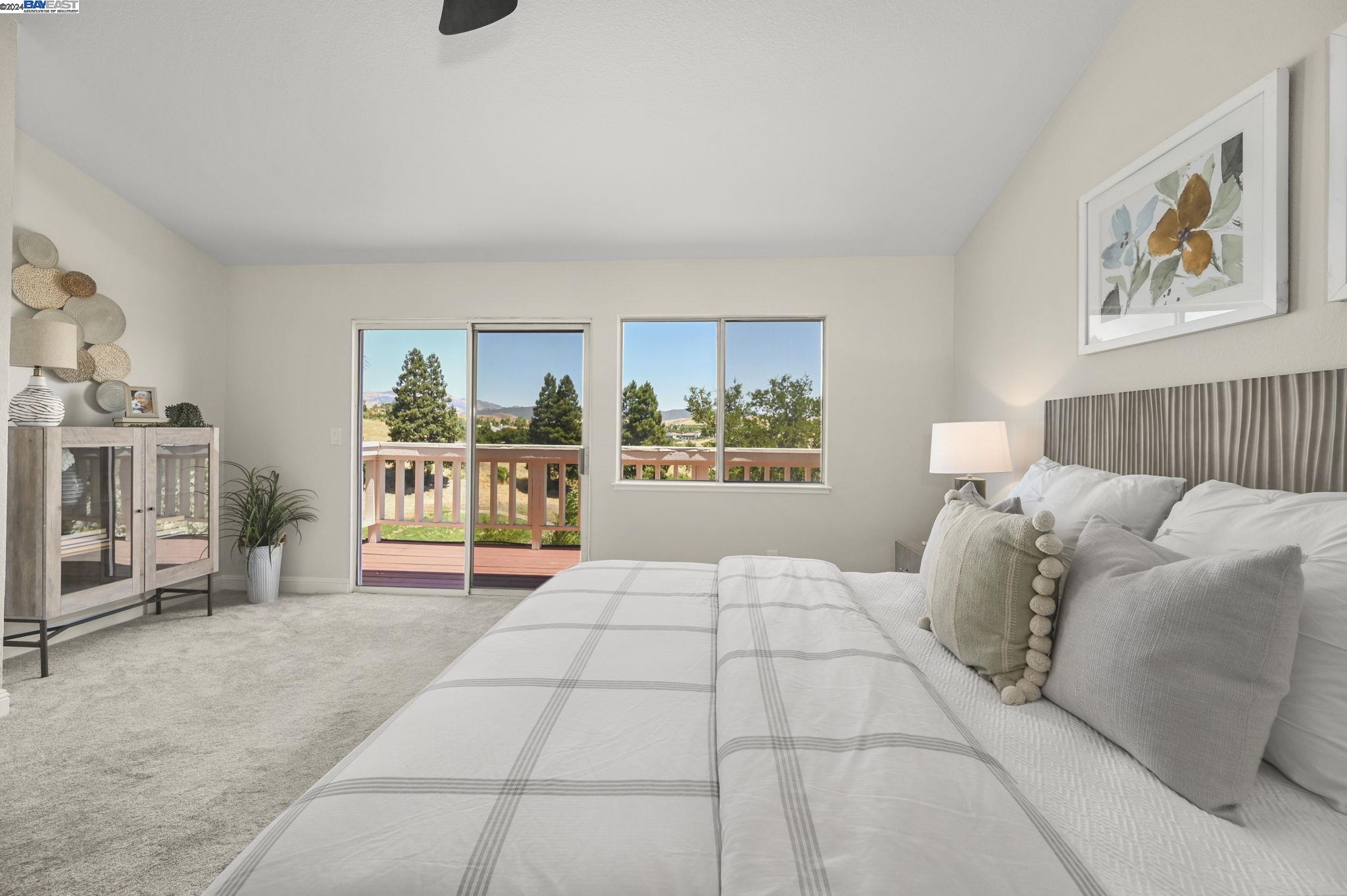 1300 Canyon Side Ave