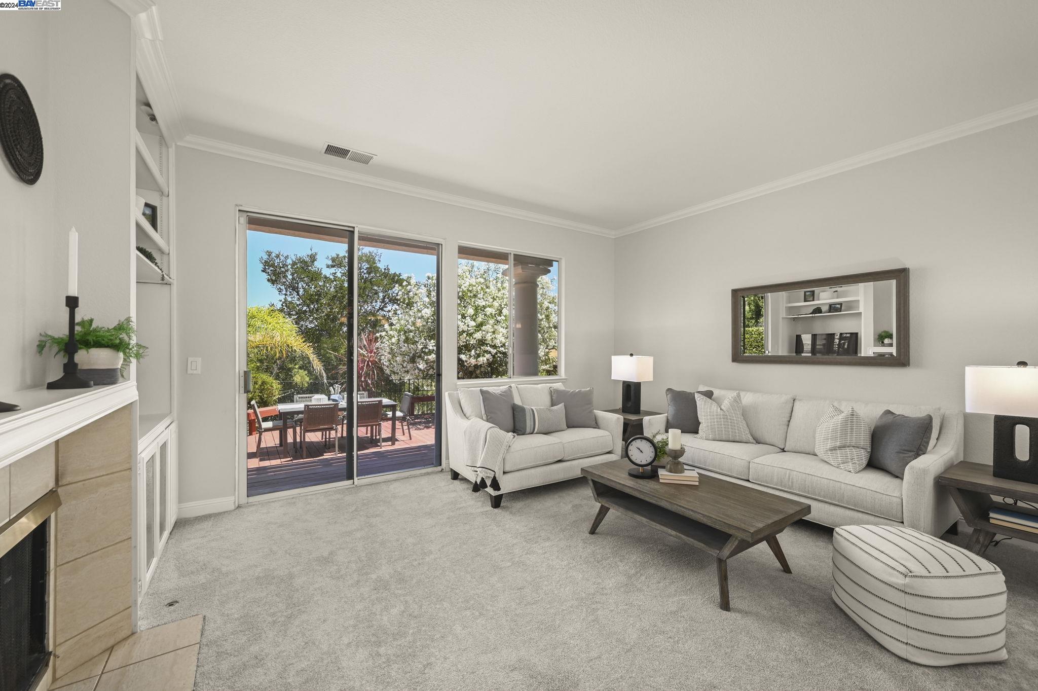 1300 Canyon Side Ave