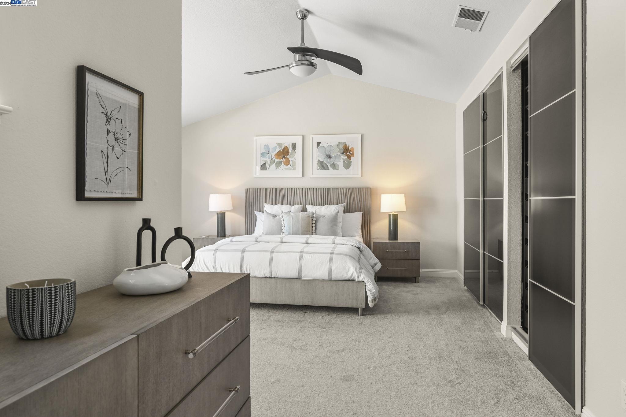 1300 Canyon Side Ave