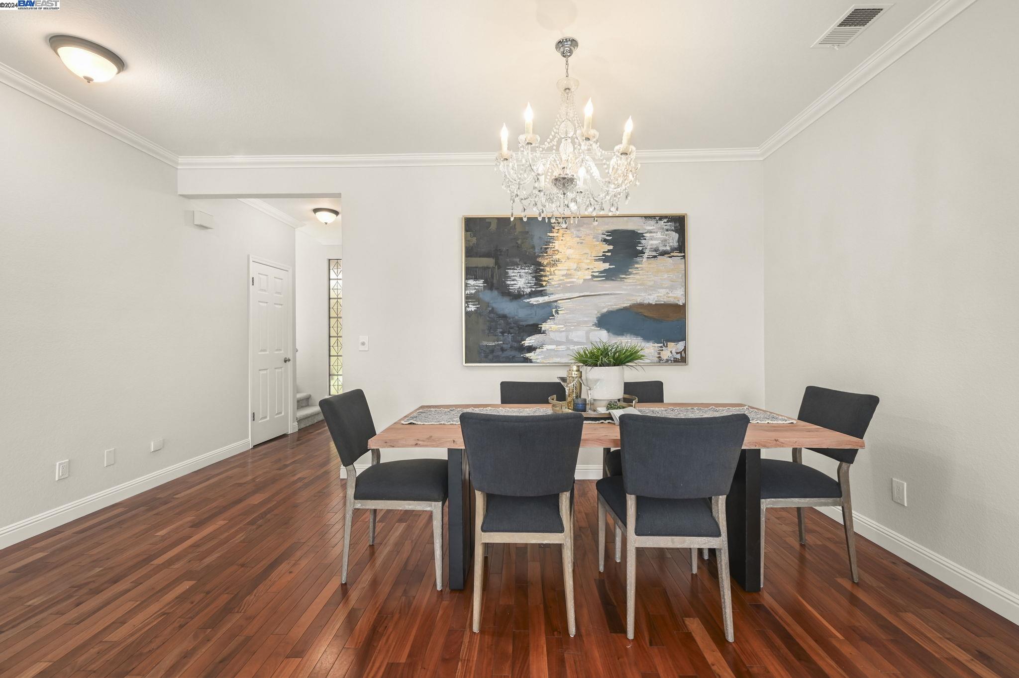 1300 Canyon Side Ave