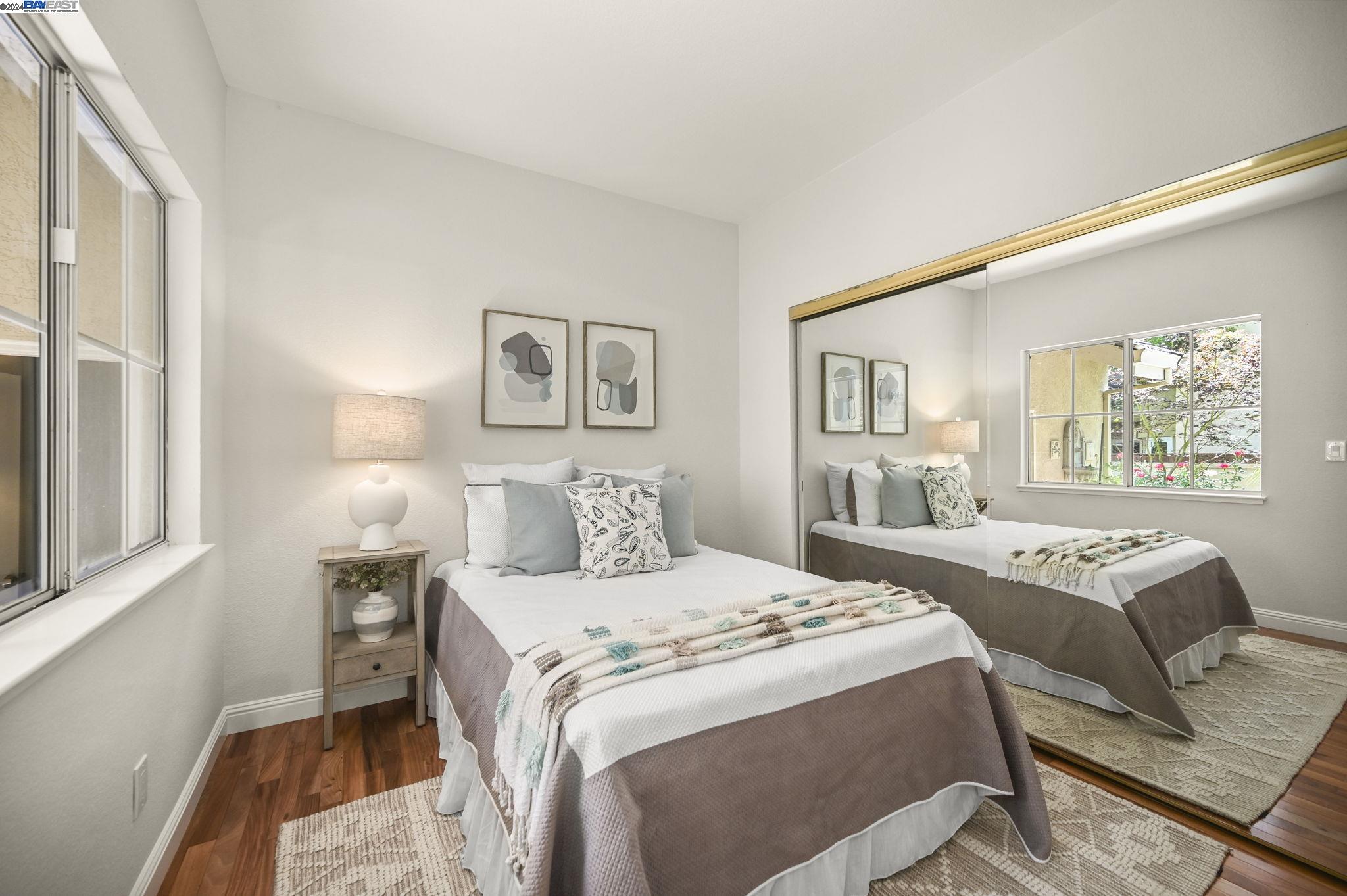 1300 Canyon Side Ave