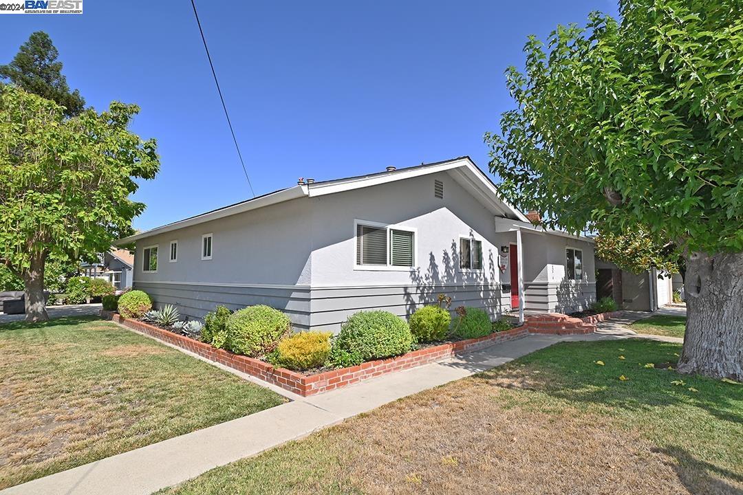 618 Falcon Way