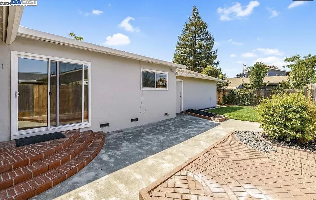 618 Falcon Way