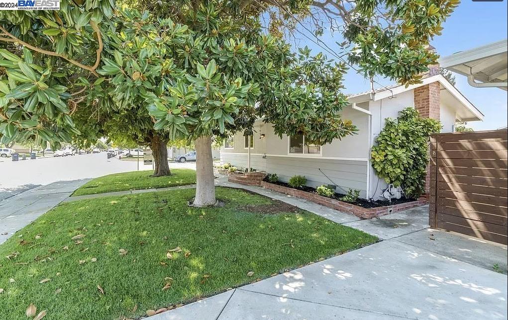 618 Falcon Way