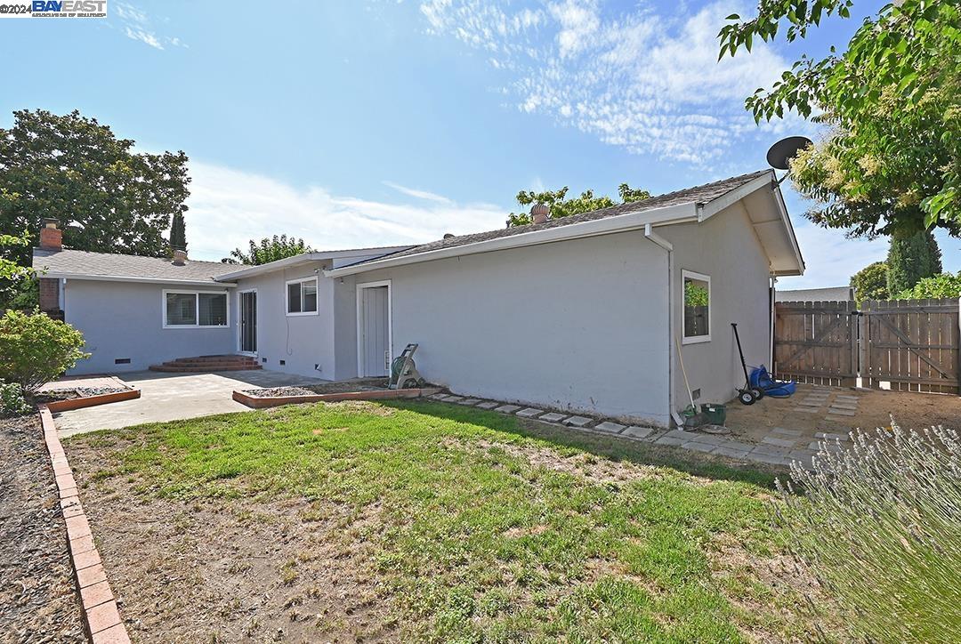 618 Falcon Way