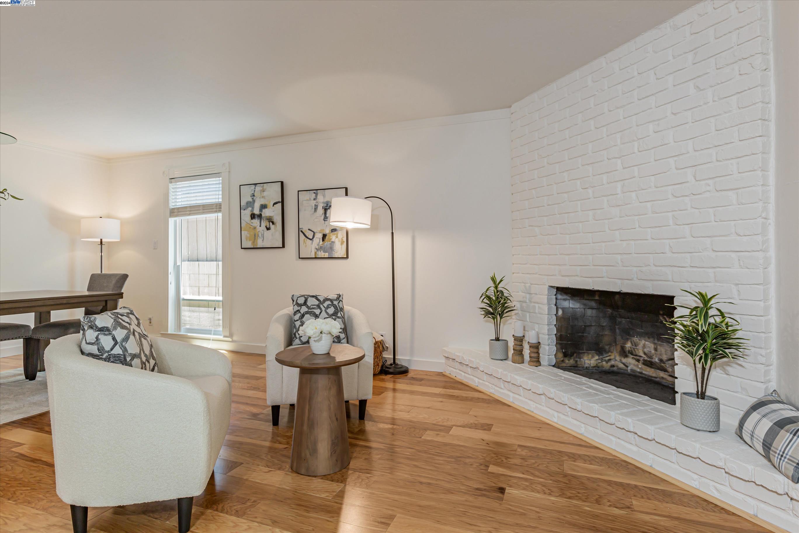 2129 Ascot Drive # 18