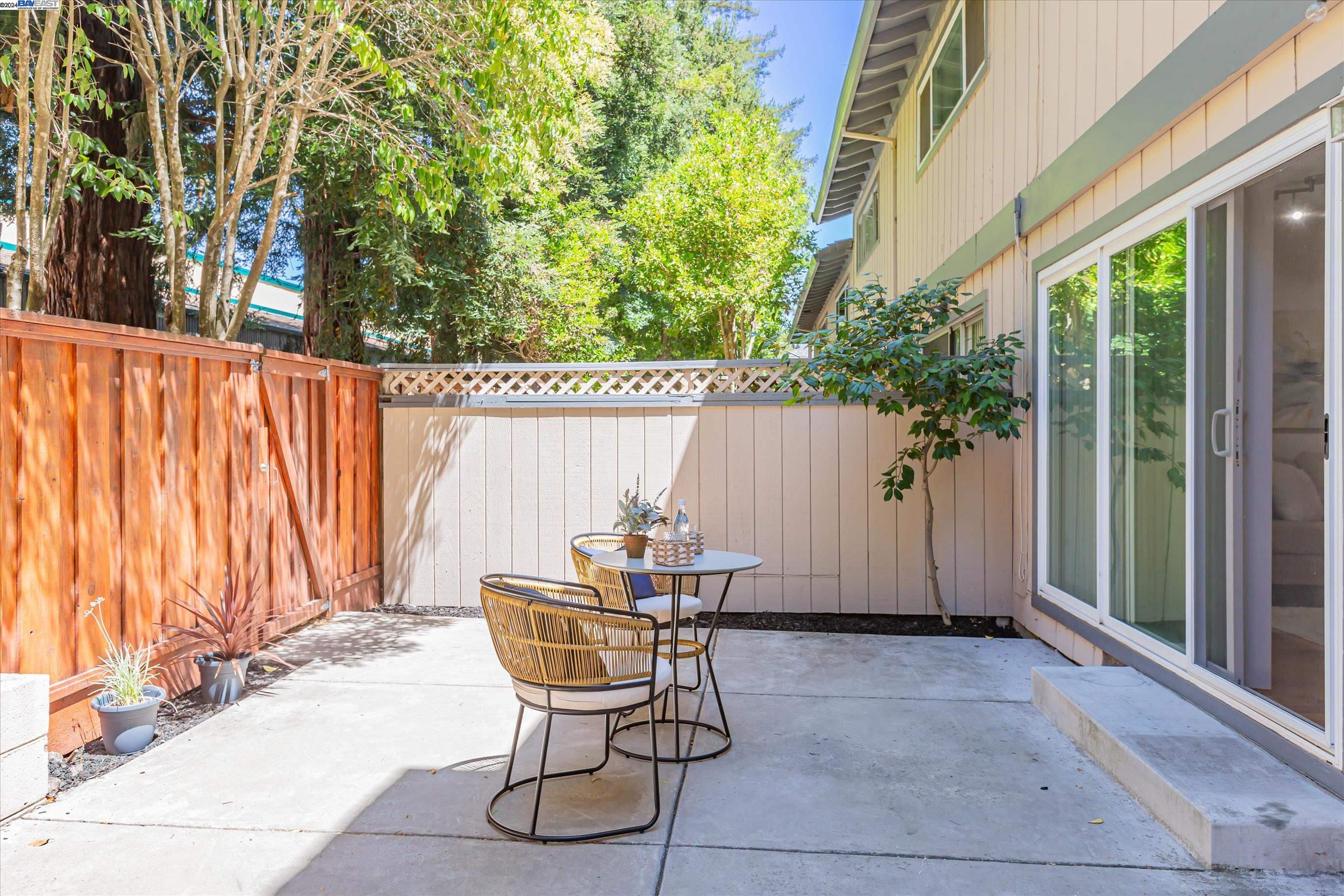 2129 Ascot Drive # 18
