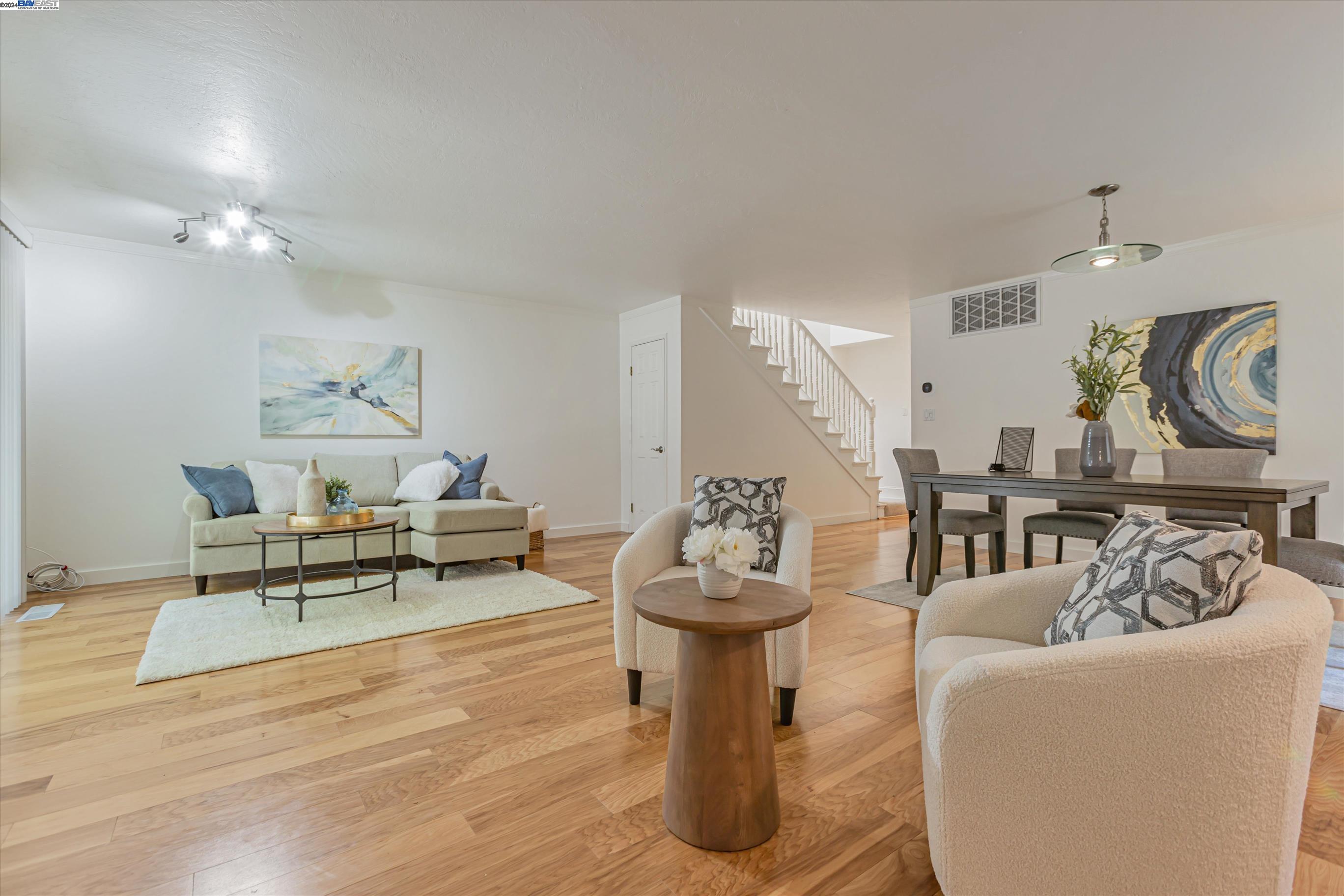 2129 Ascot Drive # 18