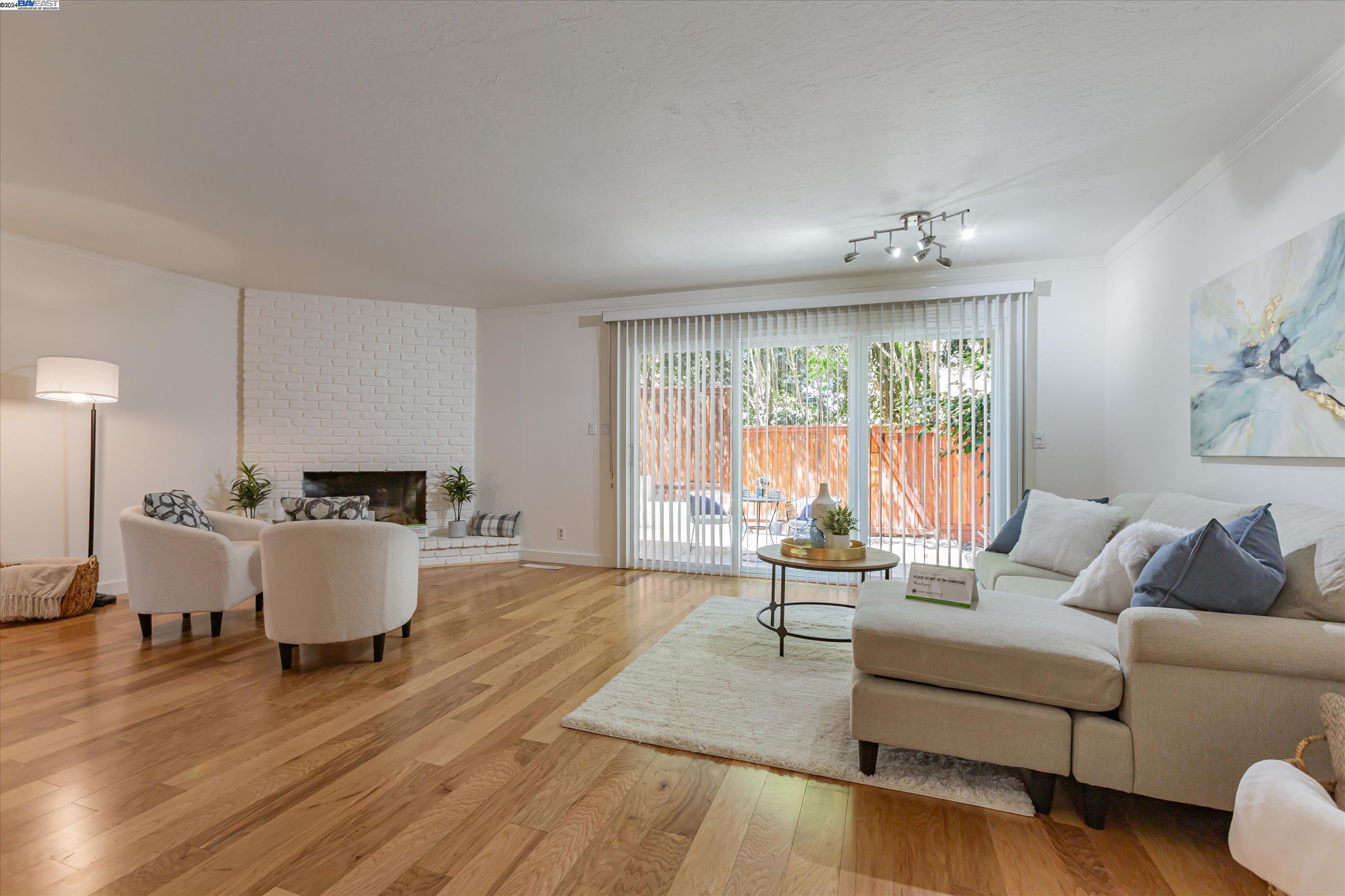 2129 Ascot Drive # 18