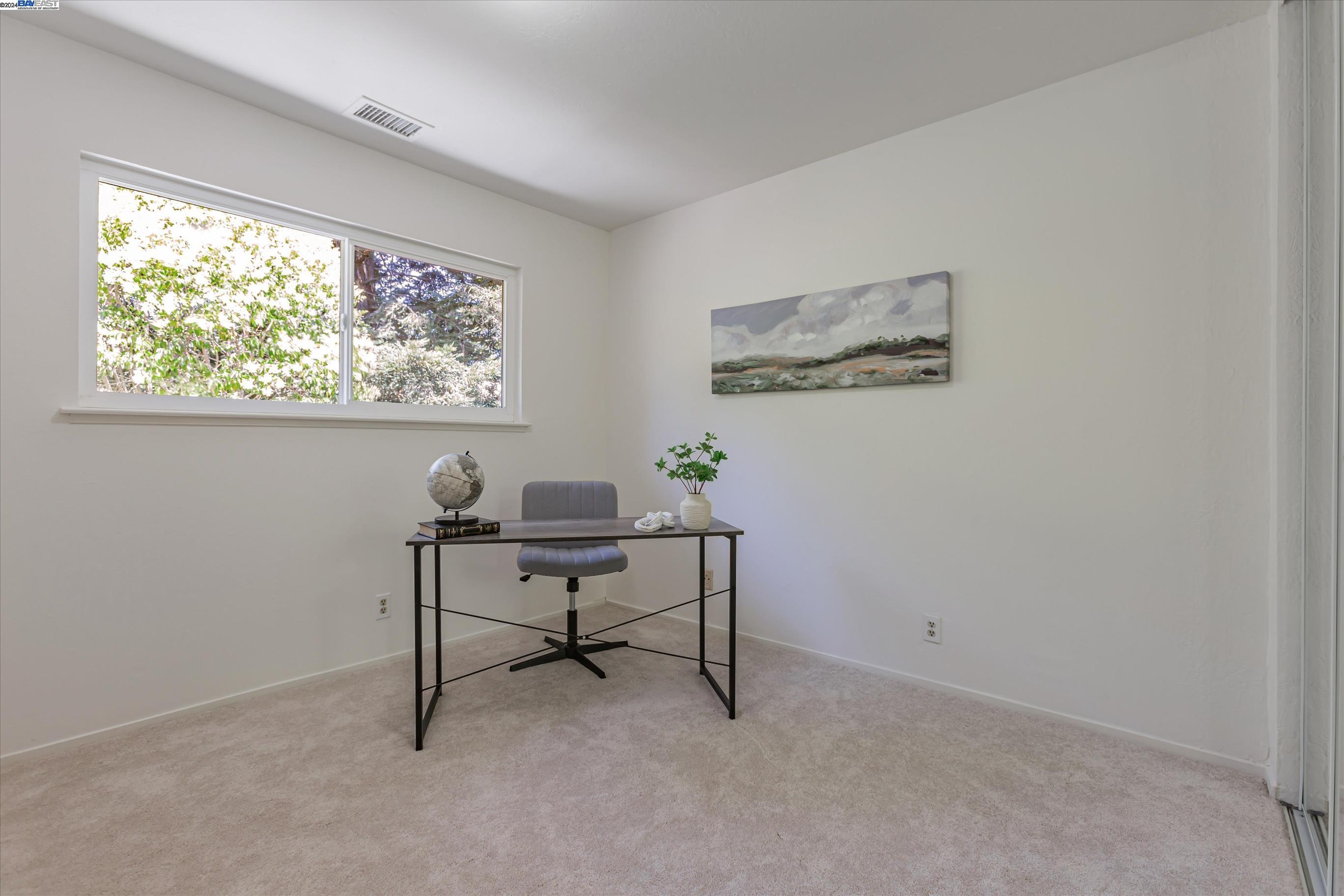 2129 Ascot Drive # 18