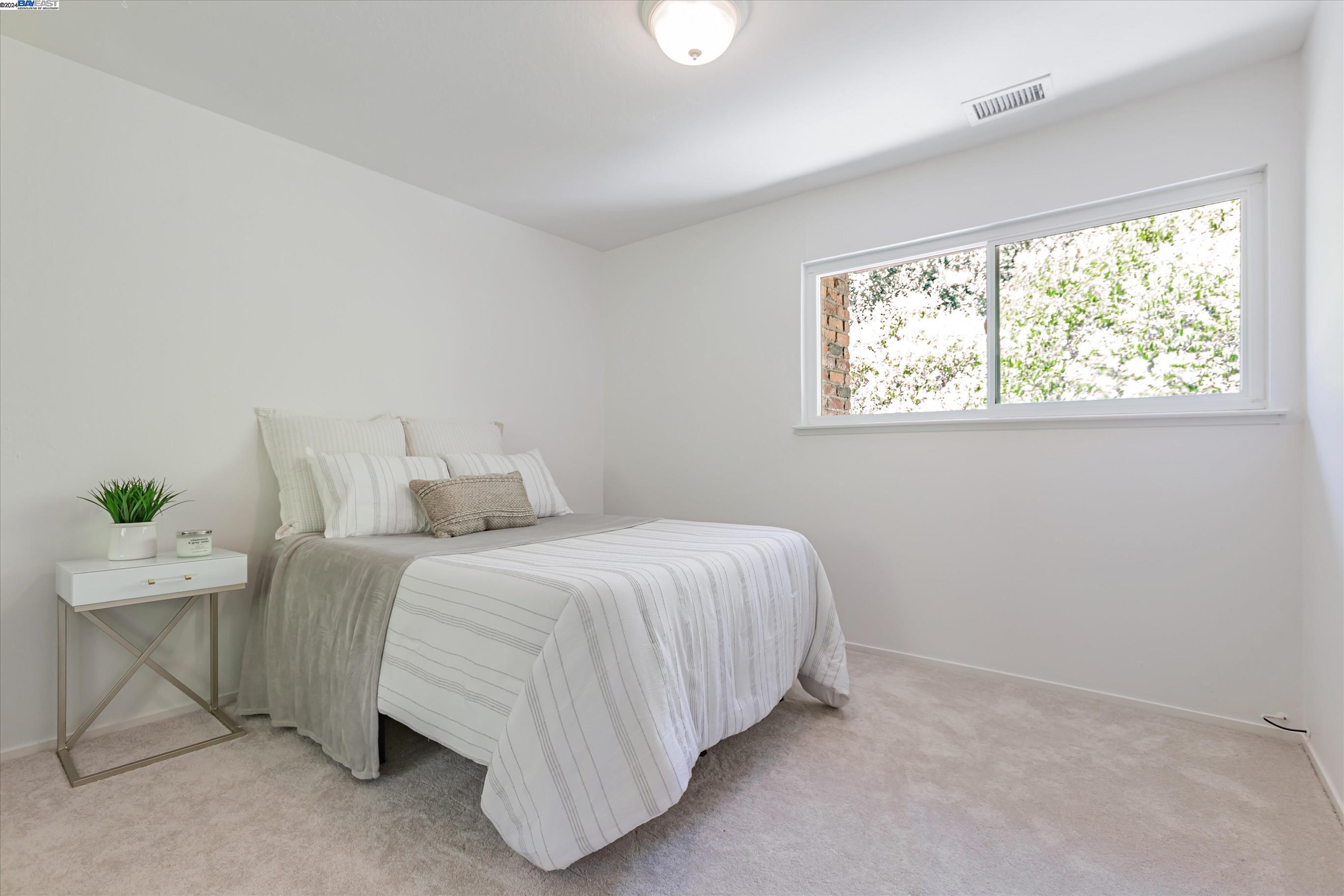 2129 Ascot Drive # 18