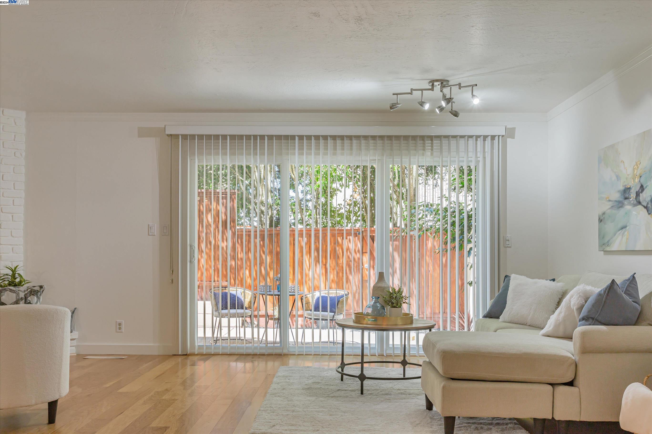 2129 Ascot Drive # 18