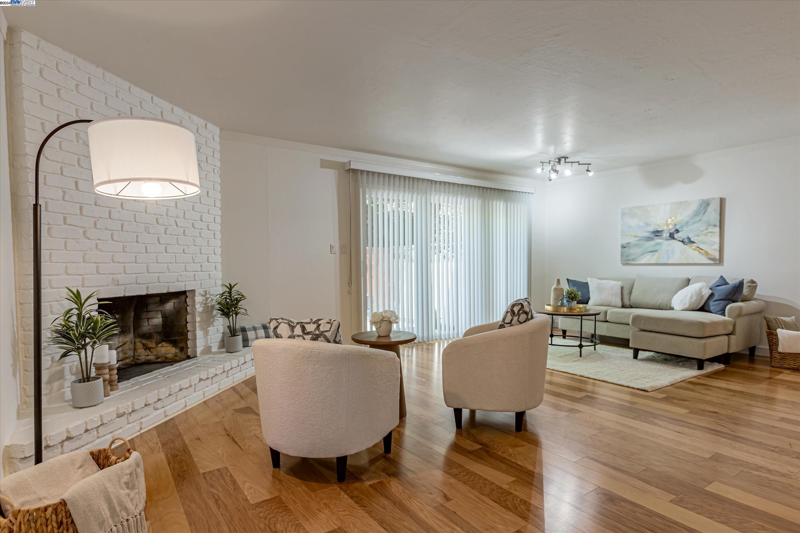 2129 Ascot Drive # 18