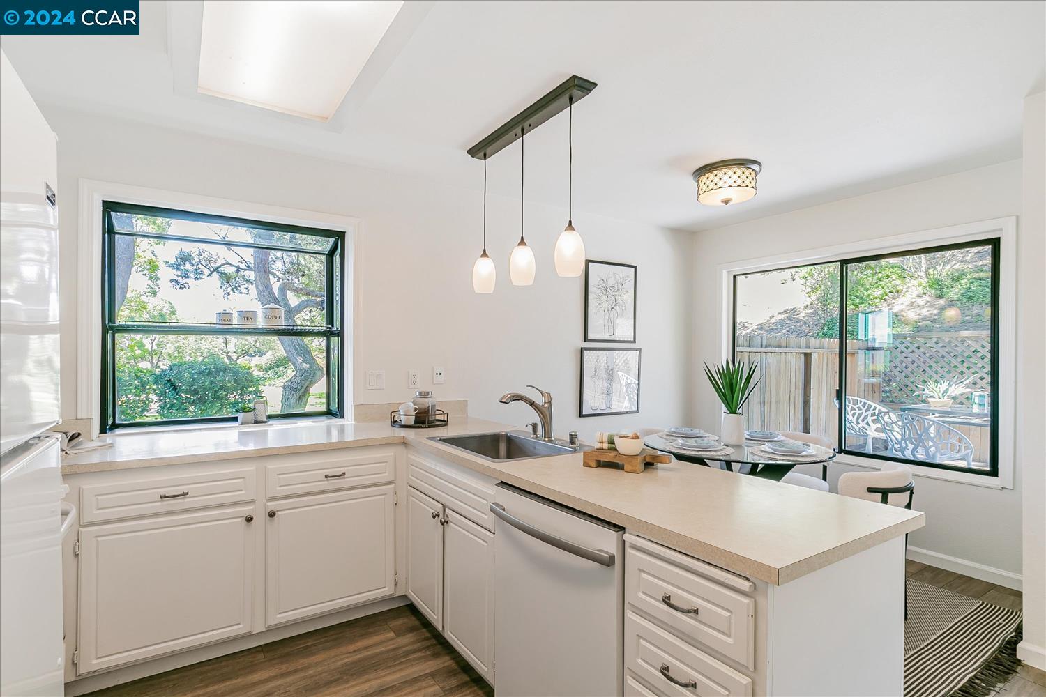2259 Clearview Cir