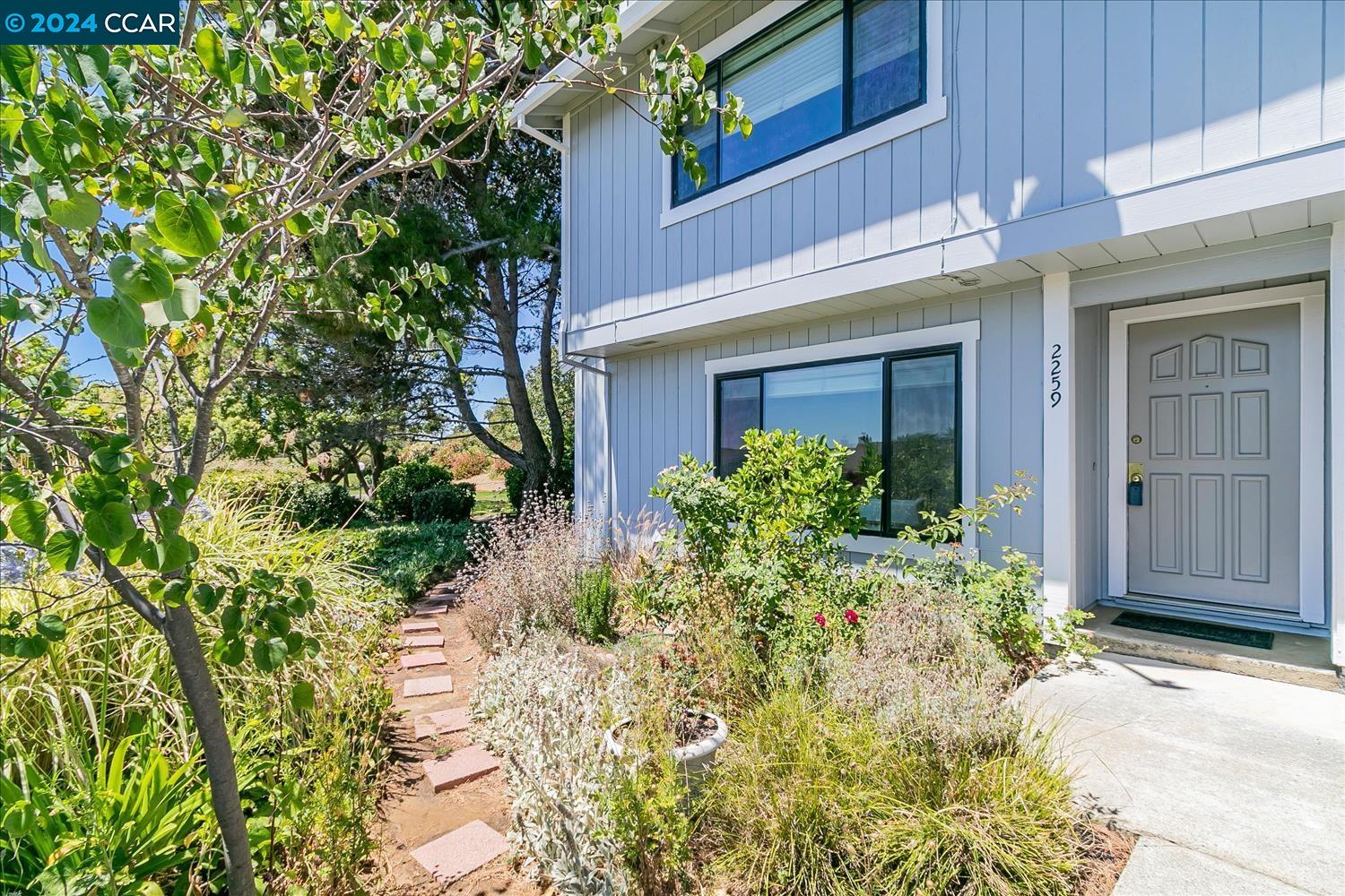 2259 Clearview Cir
