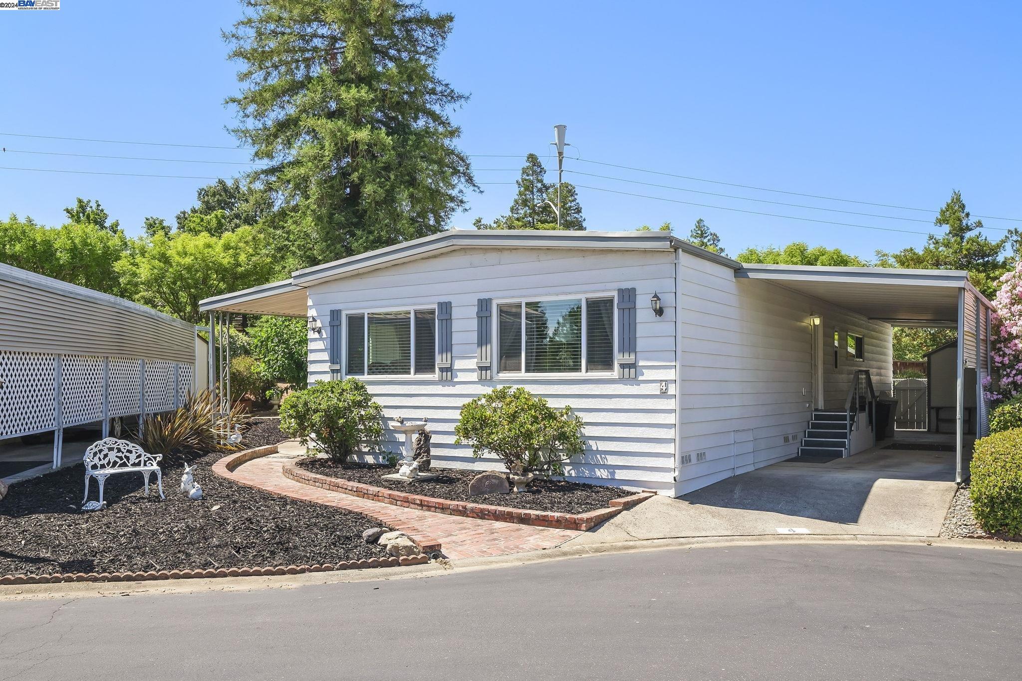 3231 Vineyard Ave., #4 # 4
