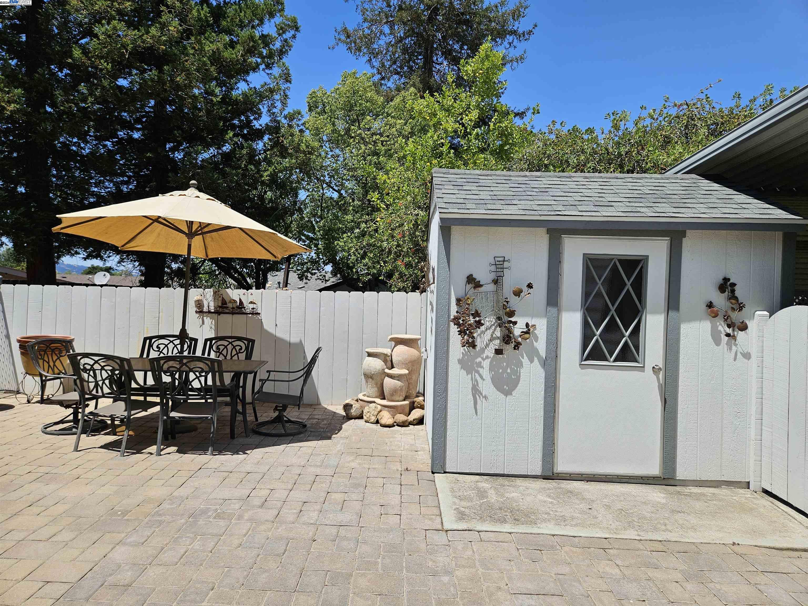 3231 Vineyard Ave., #4 # 4