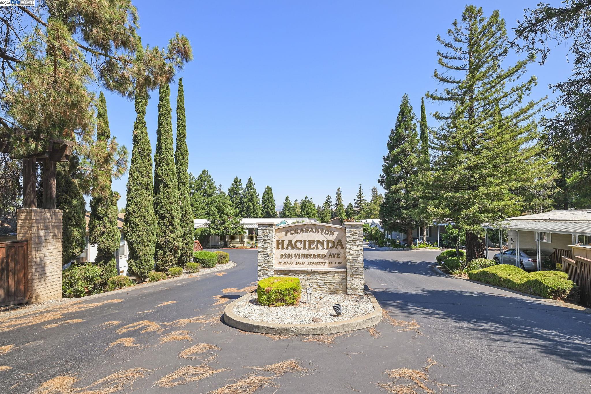 3231 Vineyard Ave., #4 # 4