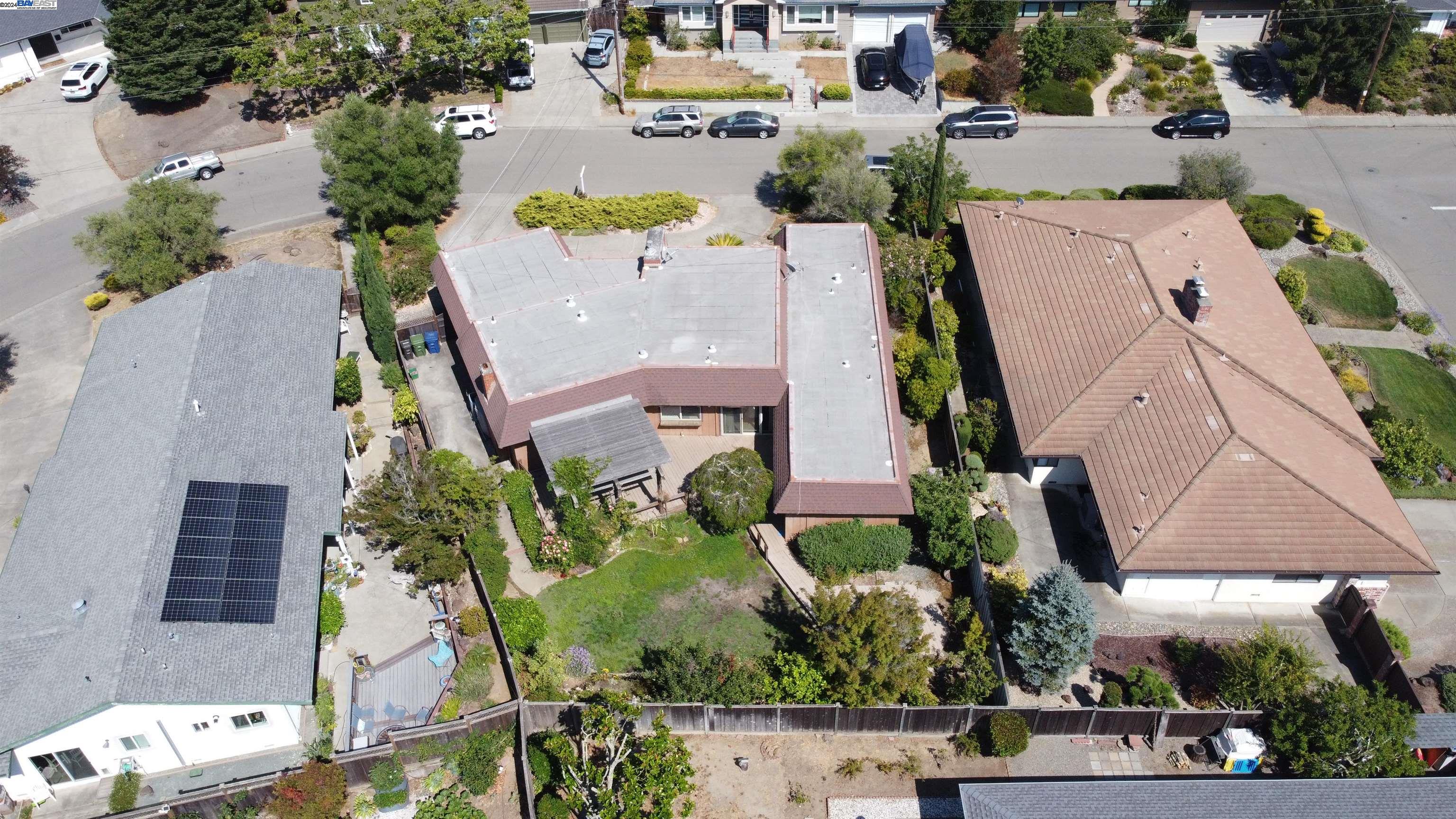 4511 Hillsborough Dr