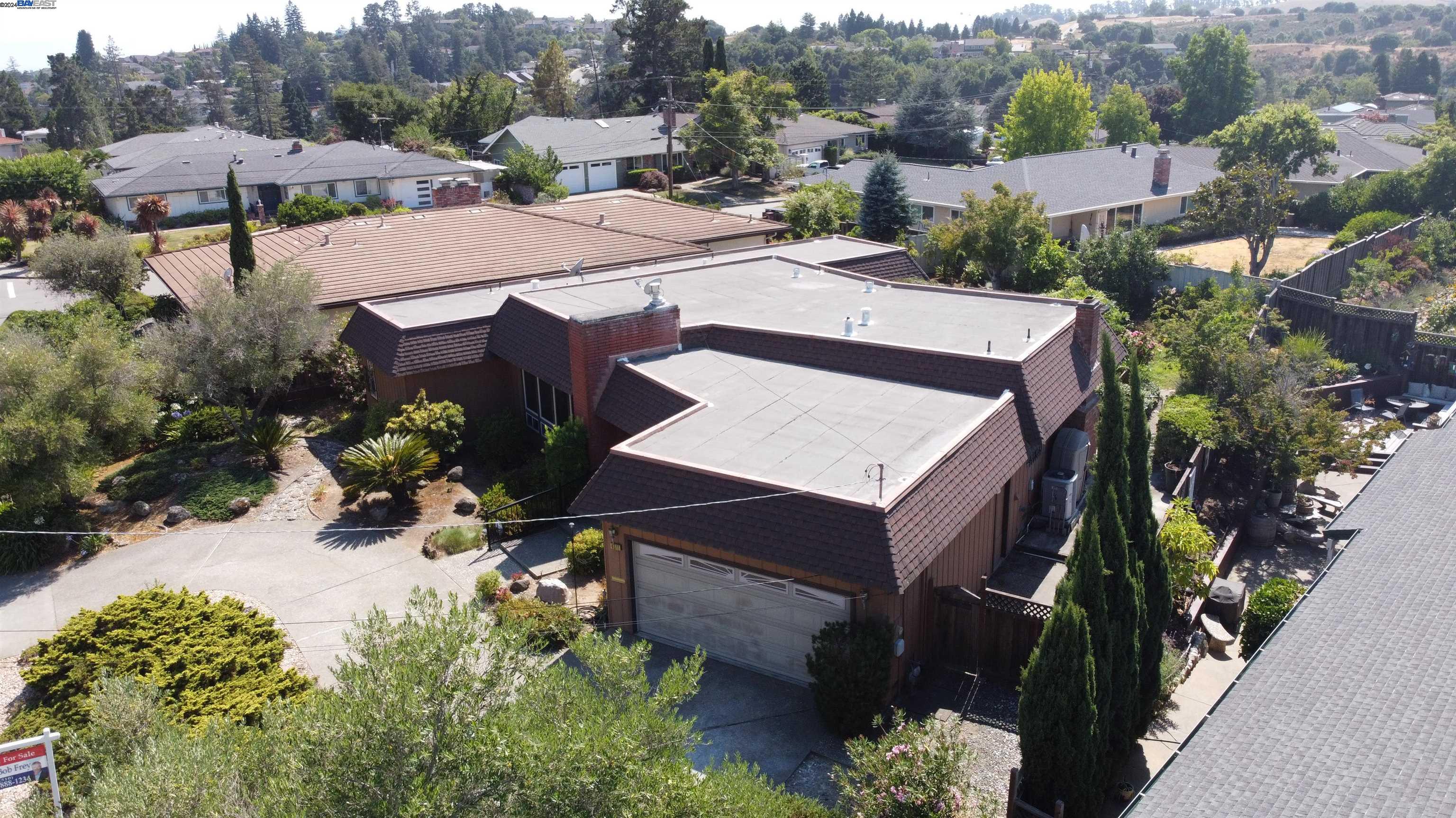 4511 Hillsborough Dr