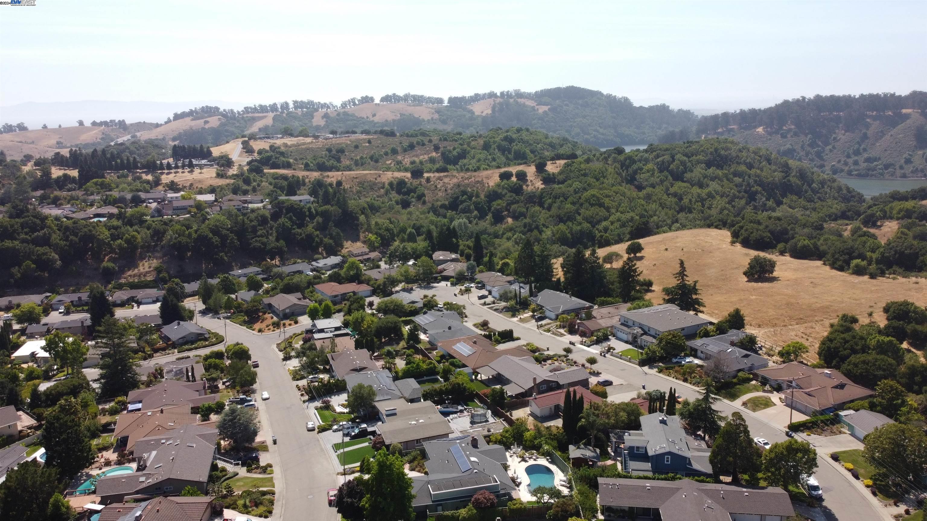 4511 Hillsborough Dr