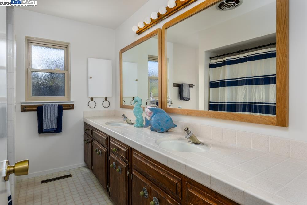 4511 Hillsborough Dr