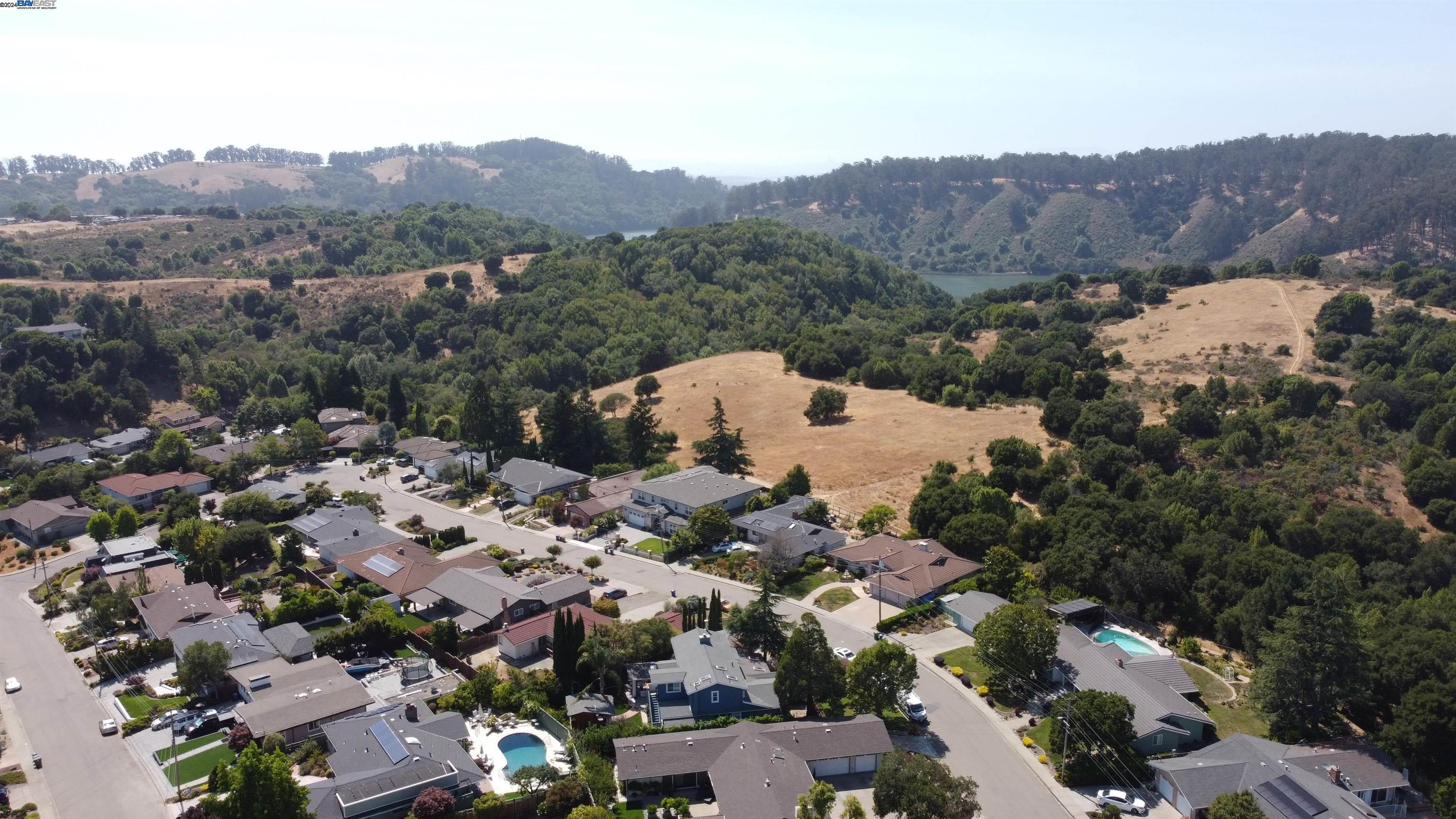 4511 Hillsborough Dr