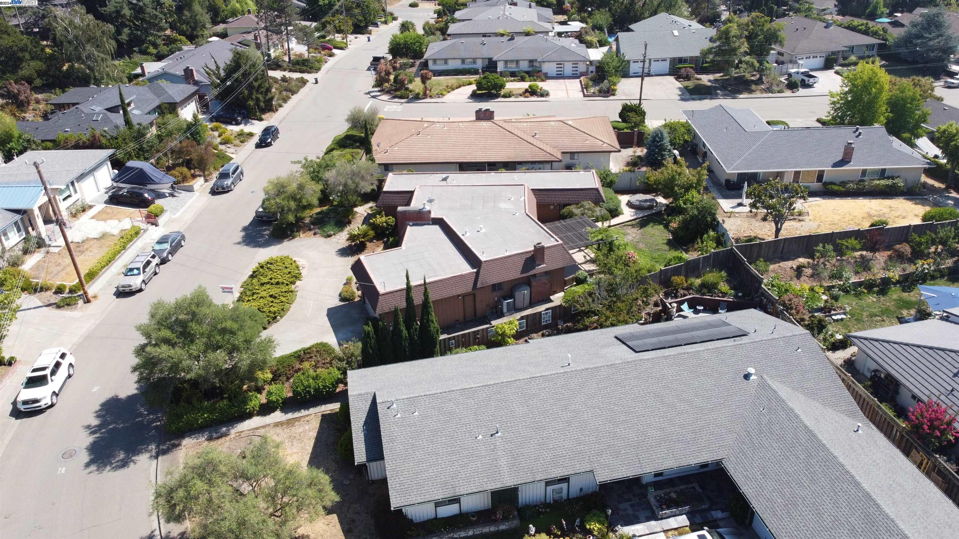 4511 Hillsborough Dr