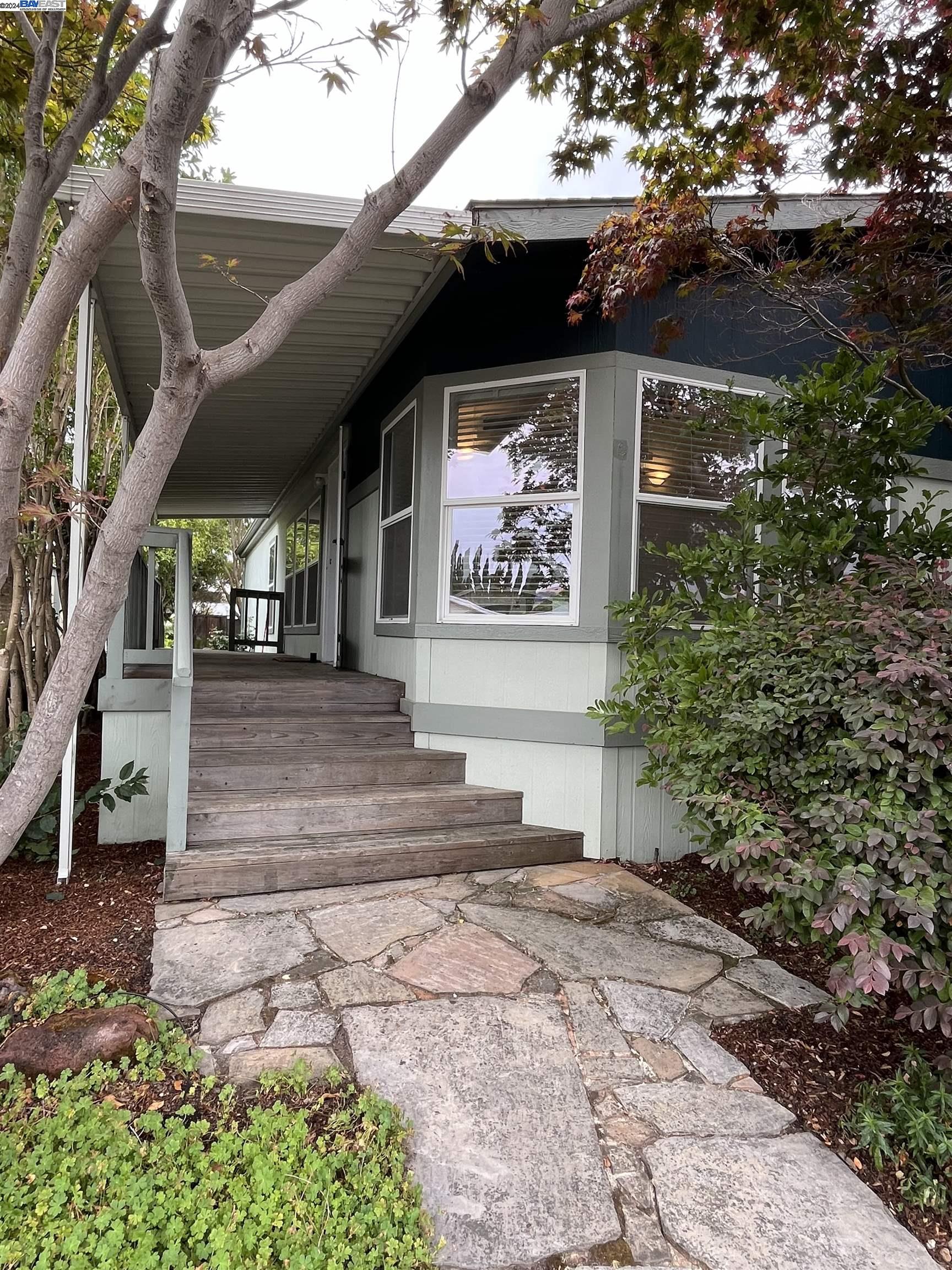 1366 Buckingham Way # 1