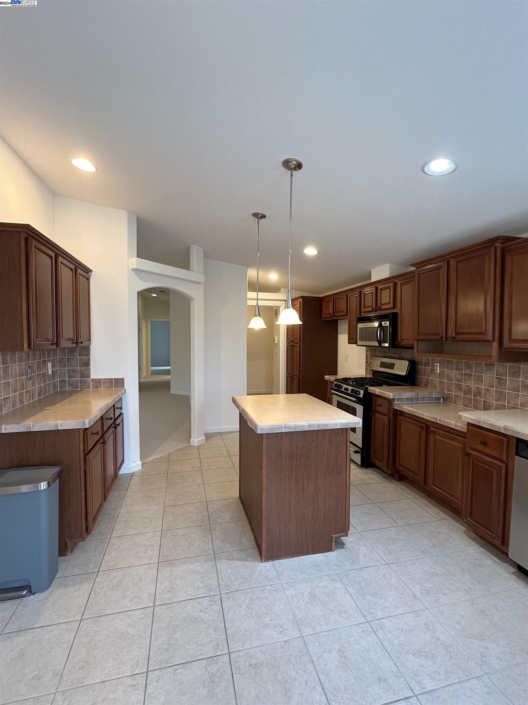 1366 Buckingham Way # 1