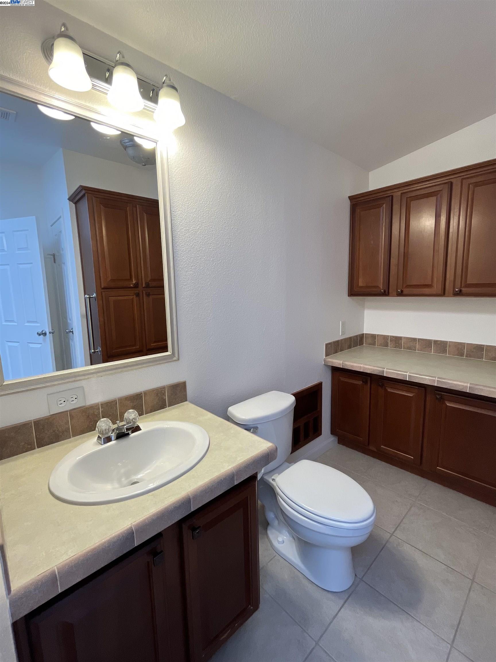 1366 Buckingham Way # 1