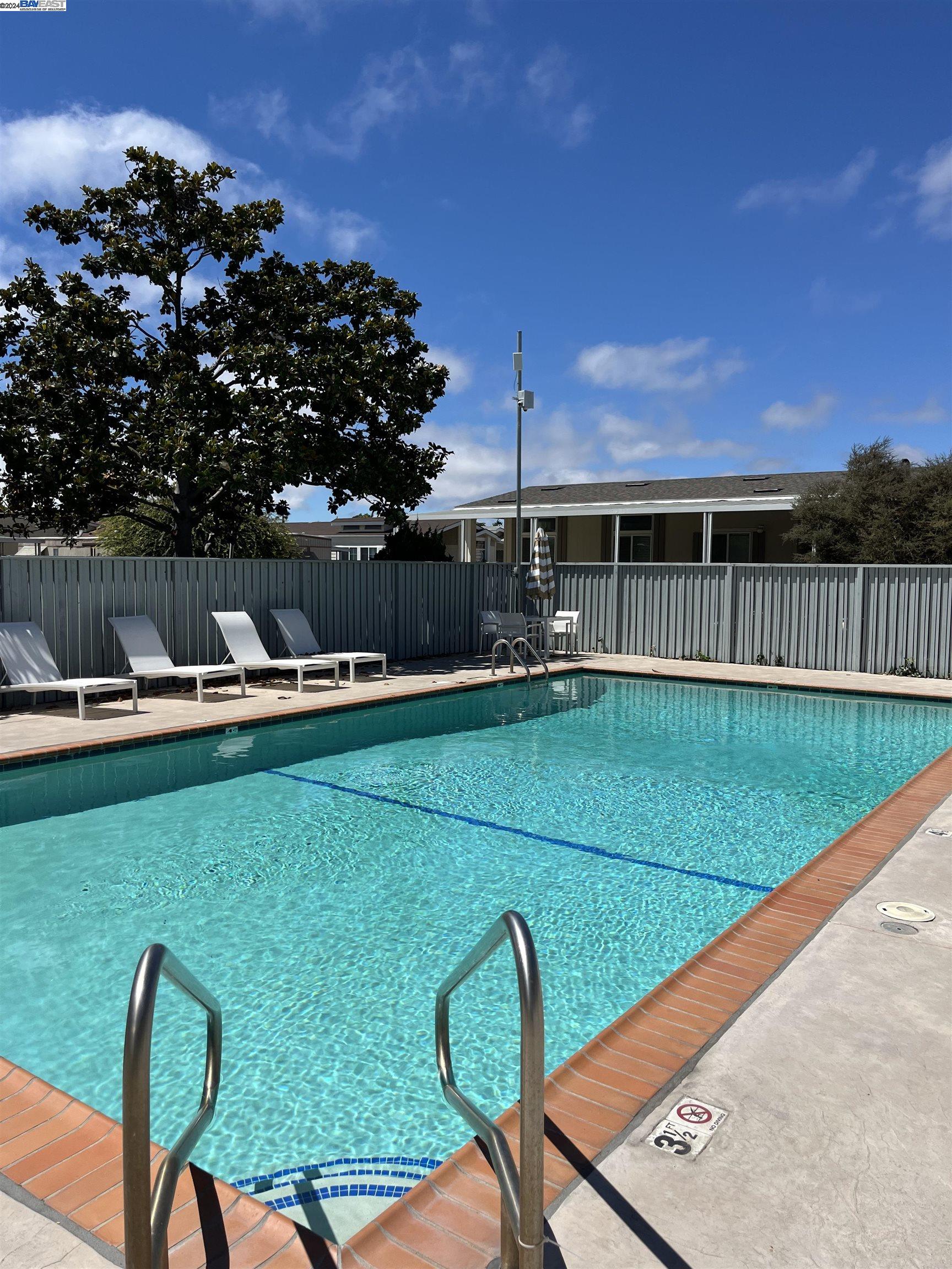 1366 Buckingham Way # 1