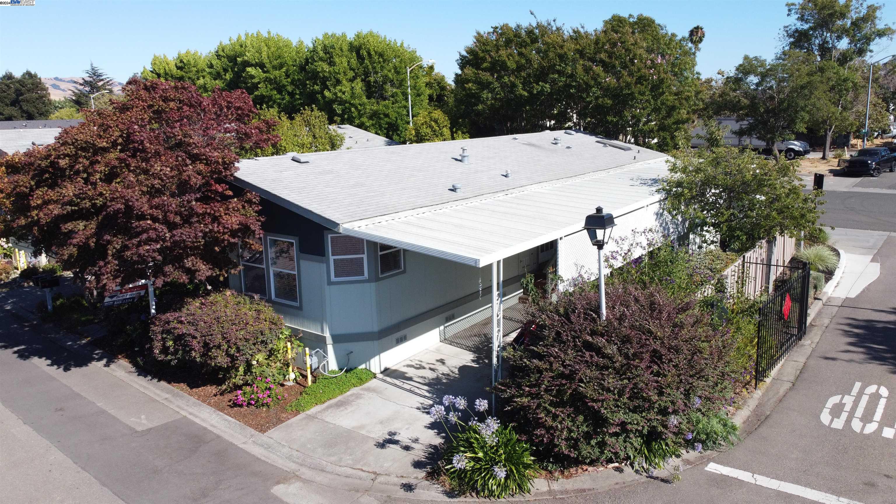 1366 Buckingham Way # 1
