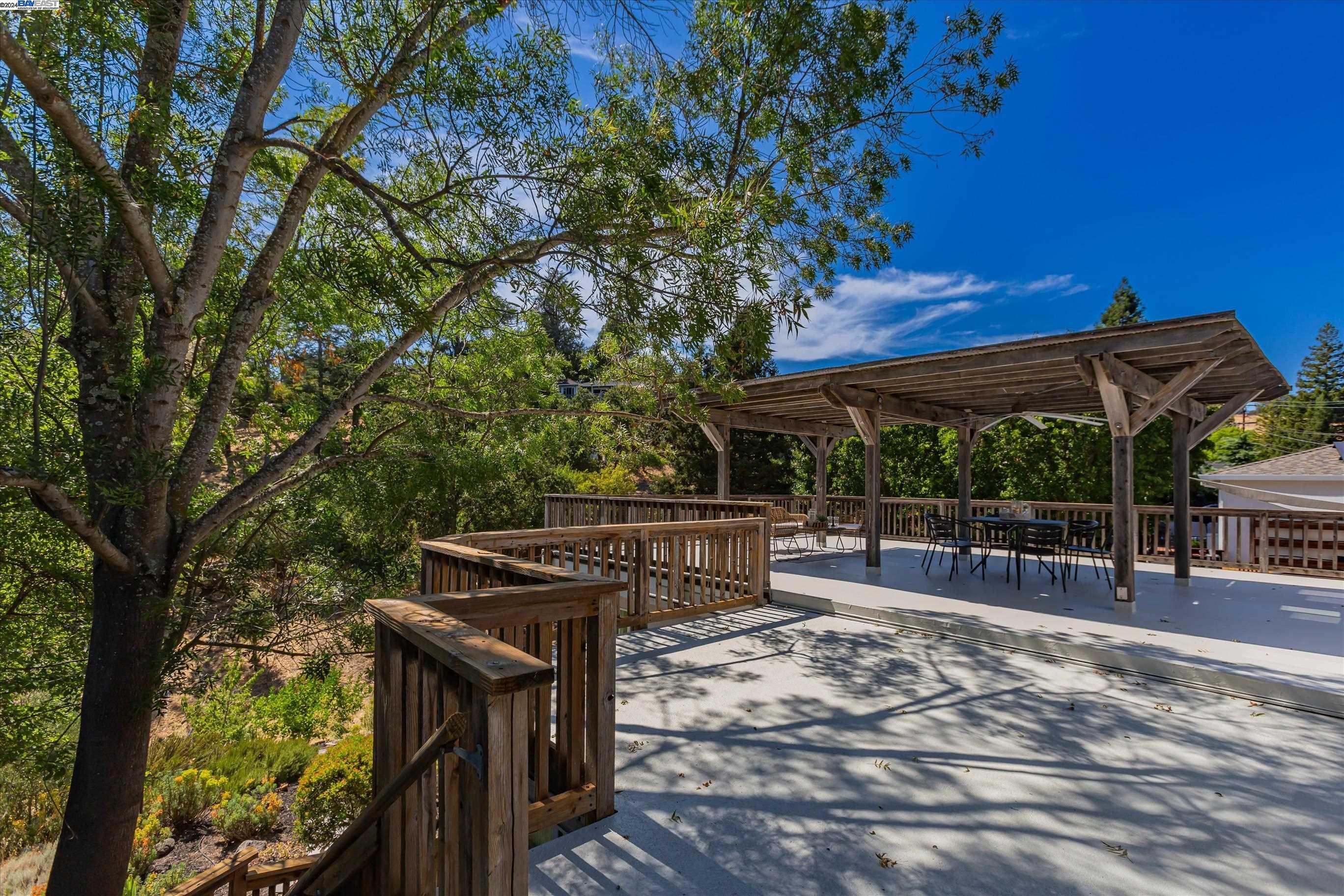 1339 El Curtola Blvd