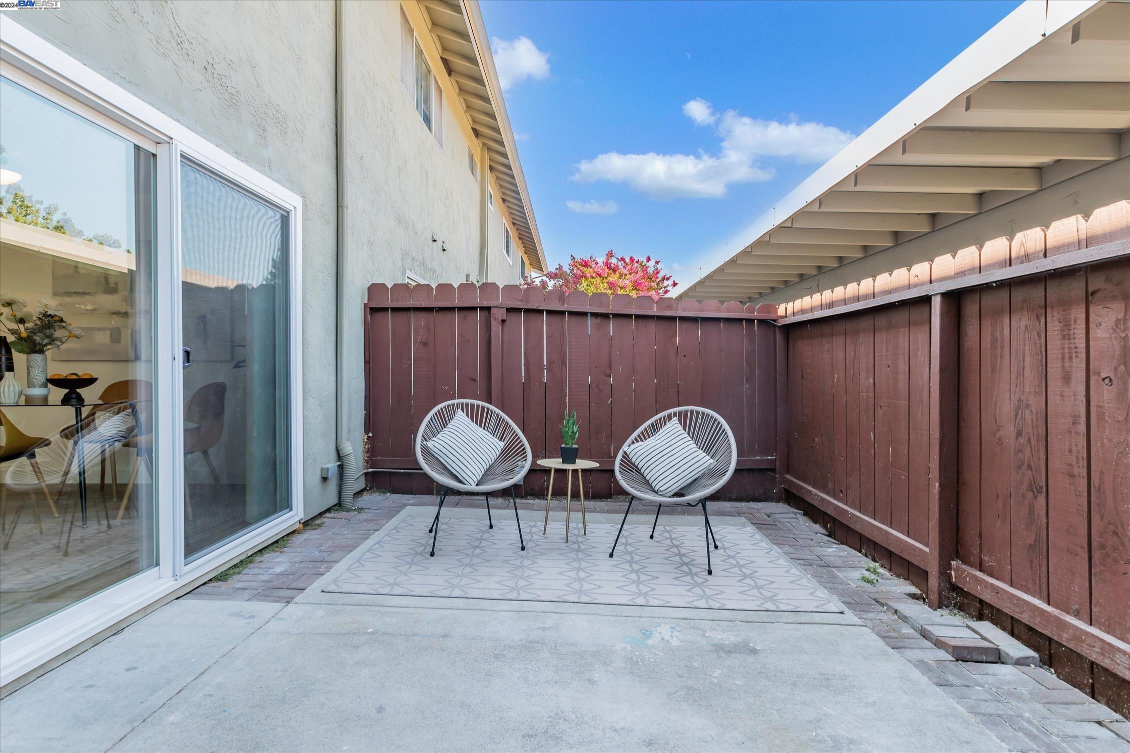 4789 Saginaw Cir
