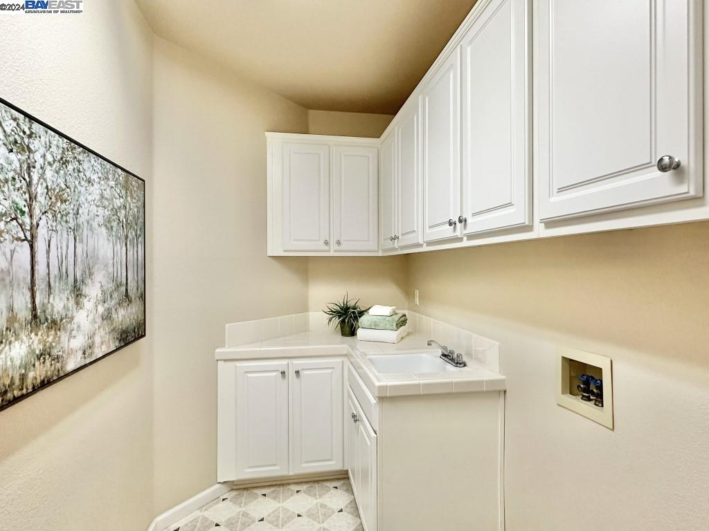 5192 Silver Birch Dr