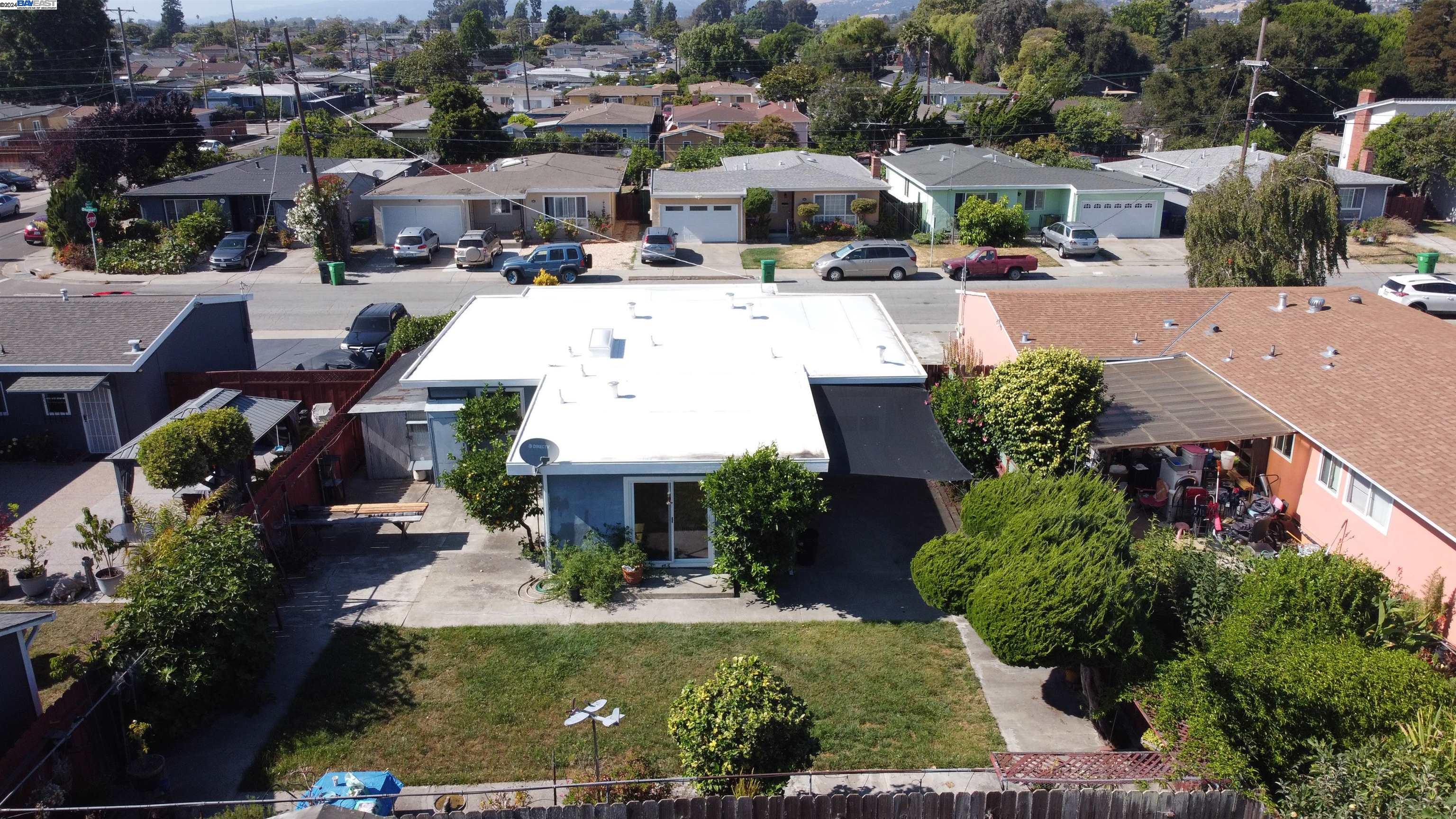 978 Burkhart Ave