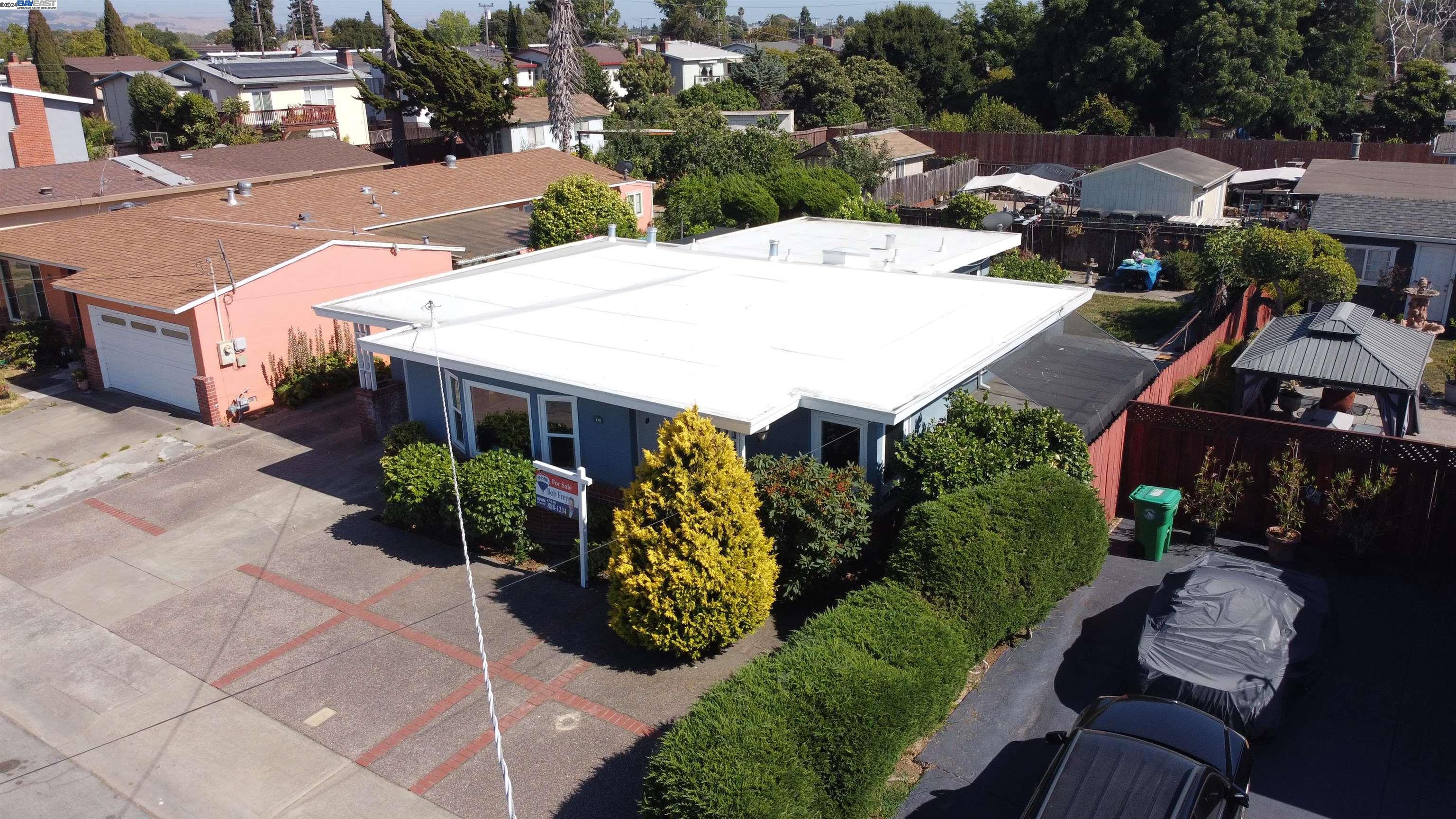 978 Burkhart Ave