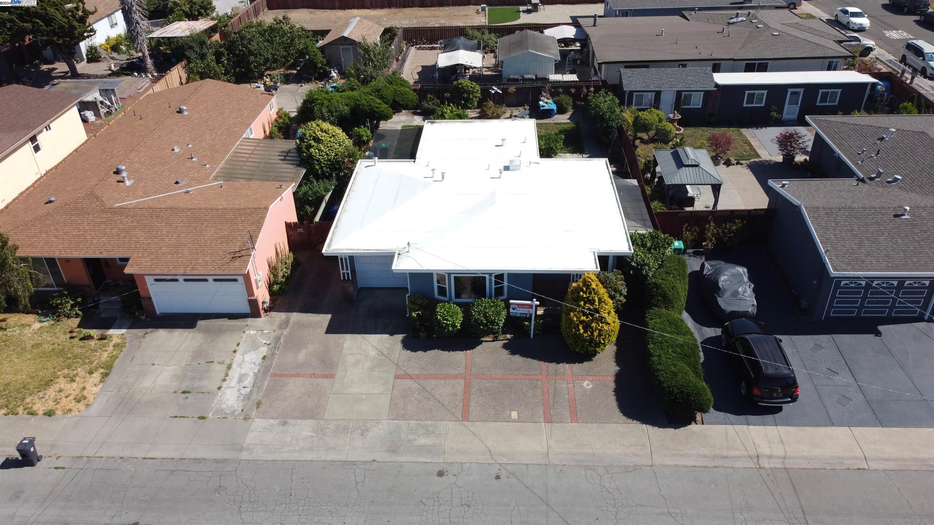 978 Burkhart Ave