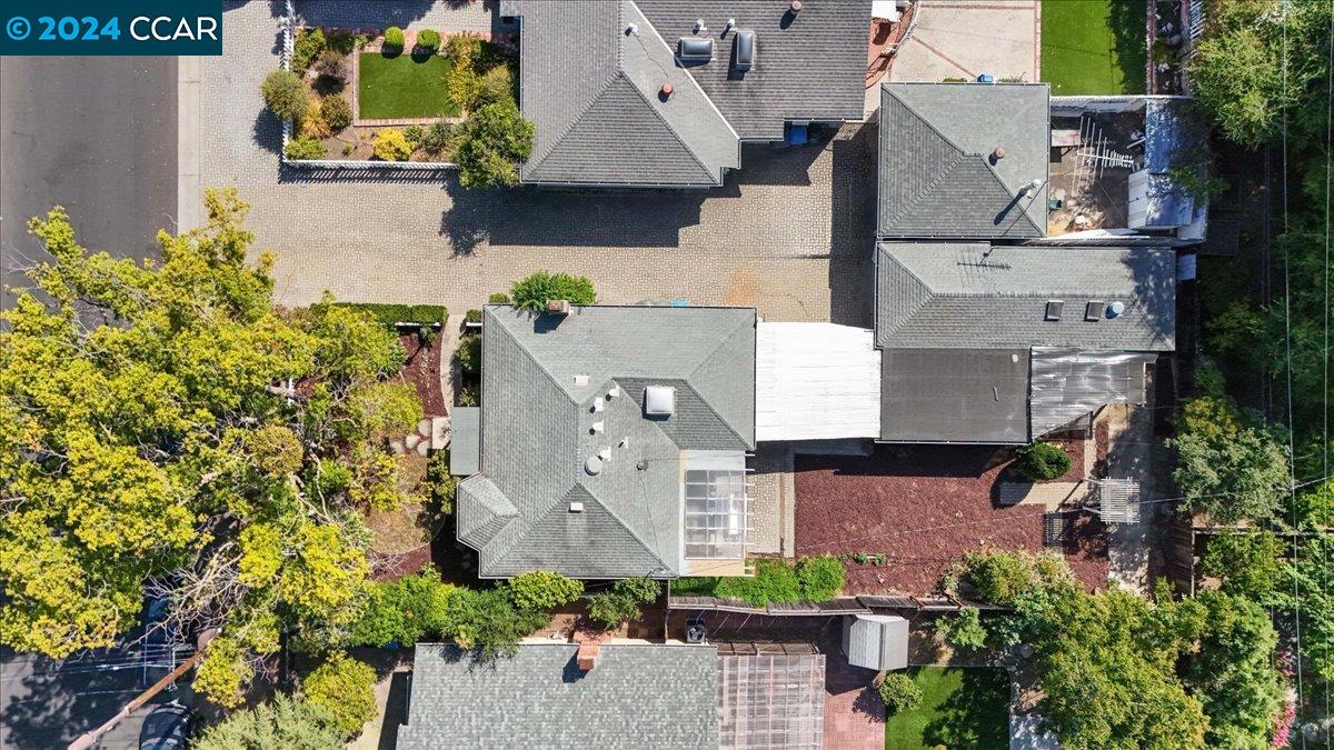 564 Georgia Ave