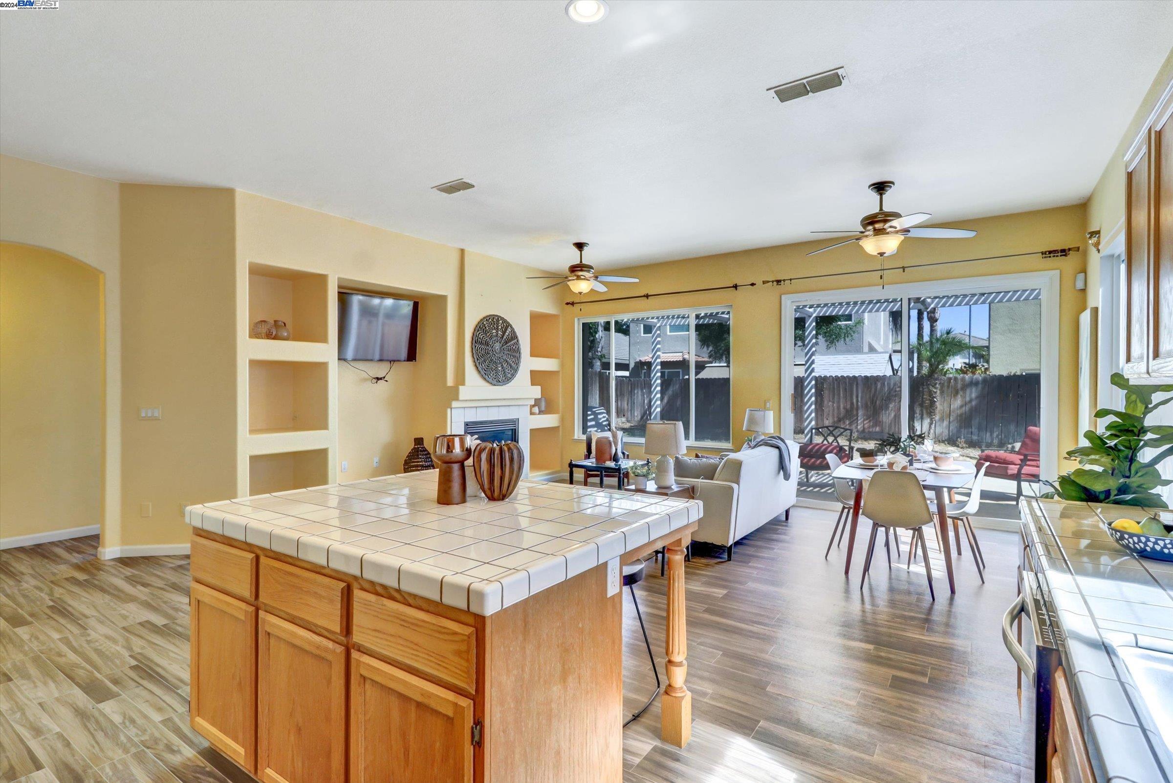 2435 Verona Ct
