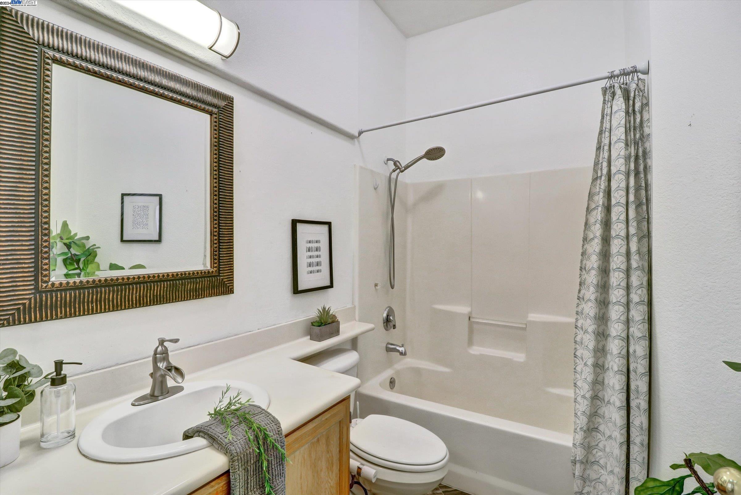 2435 Verona Ct