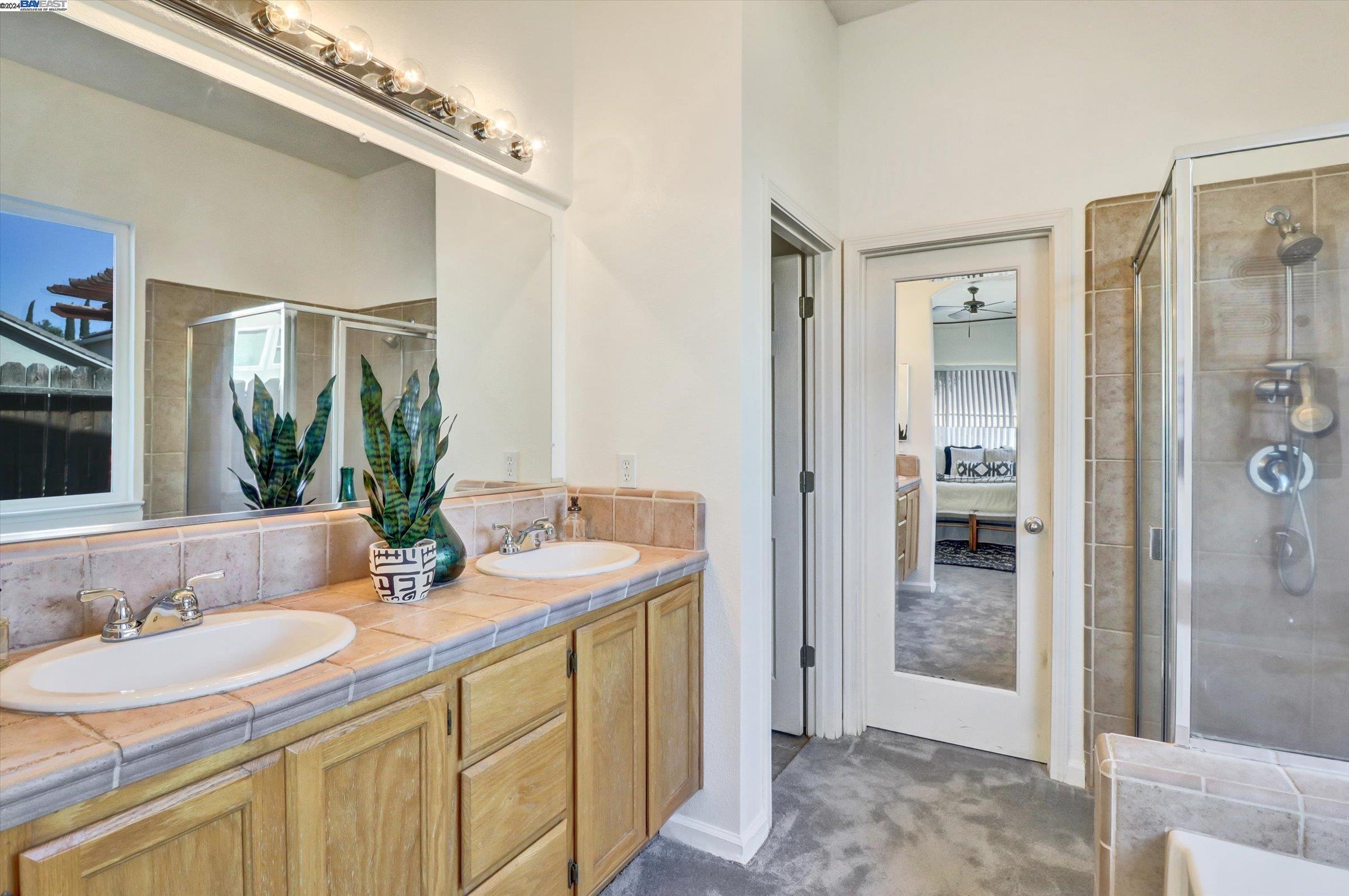 2435 Verona Ct