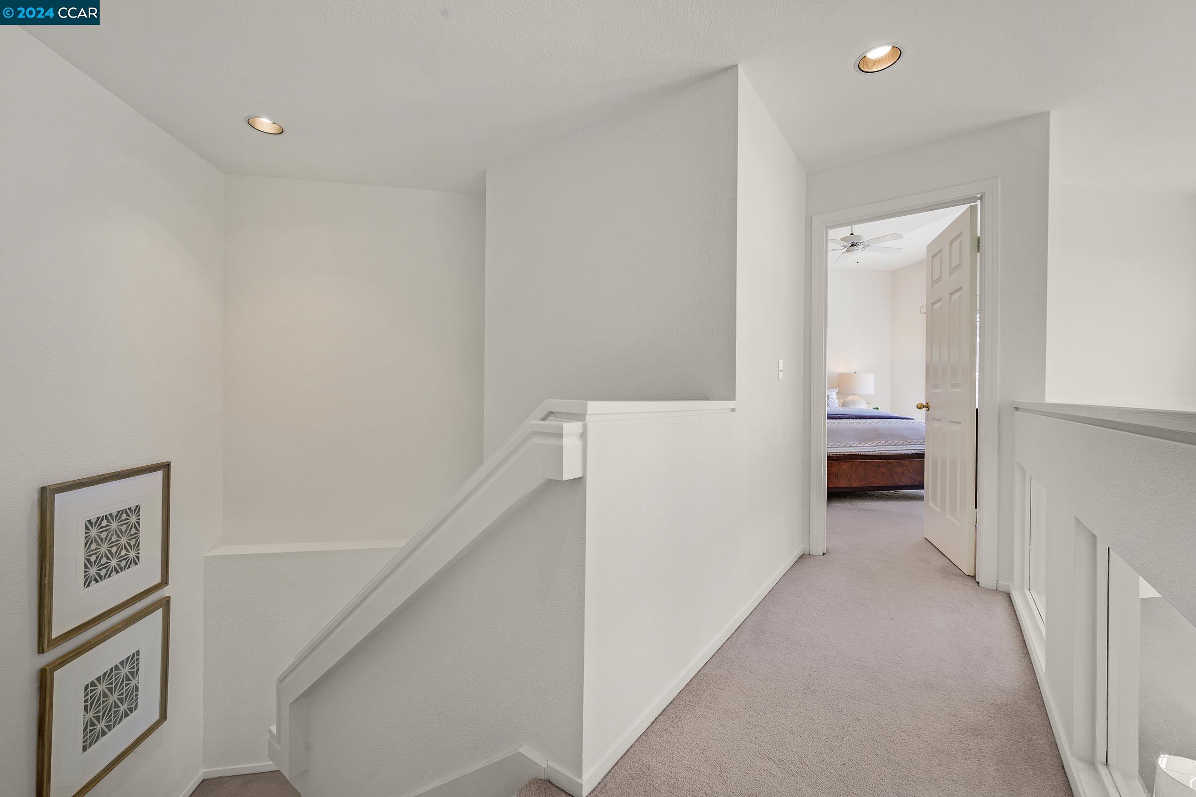 904 Radiant Ln