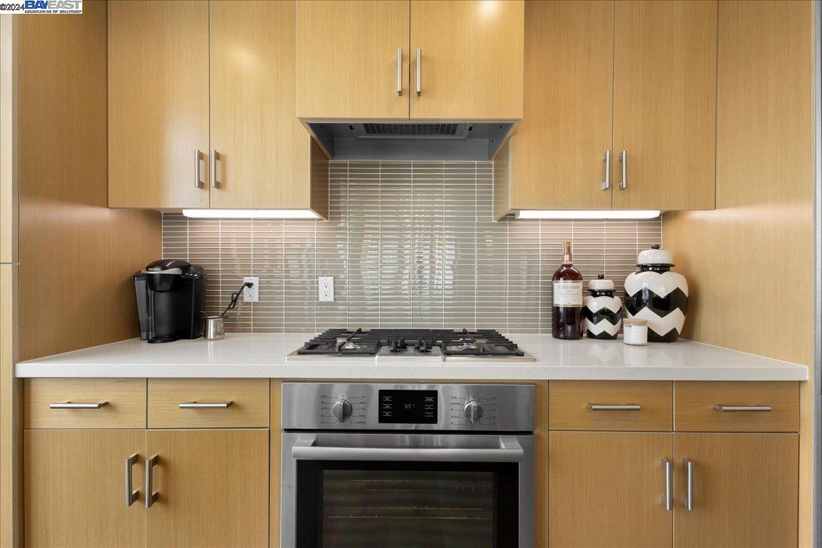 2655 Bush St # 301