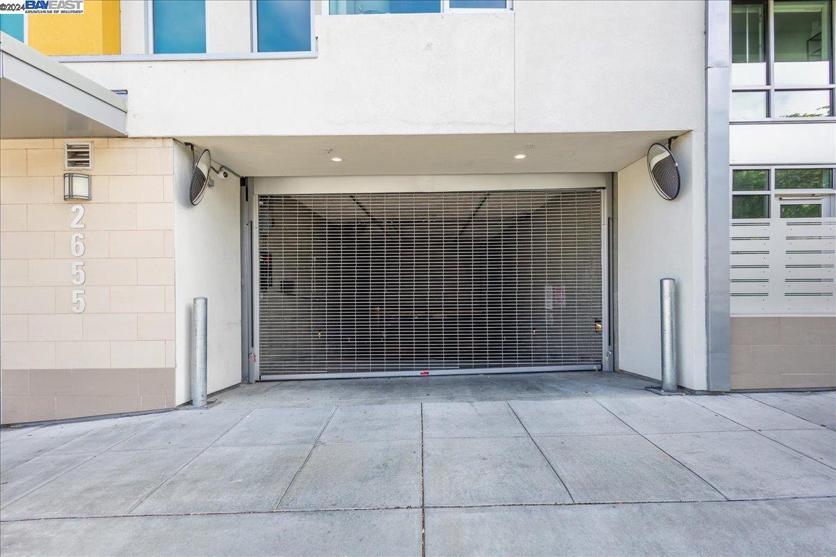2655 Bush St # 301