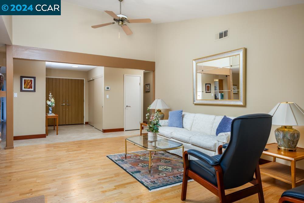 2110 Cactus Court # 6