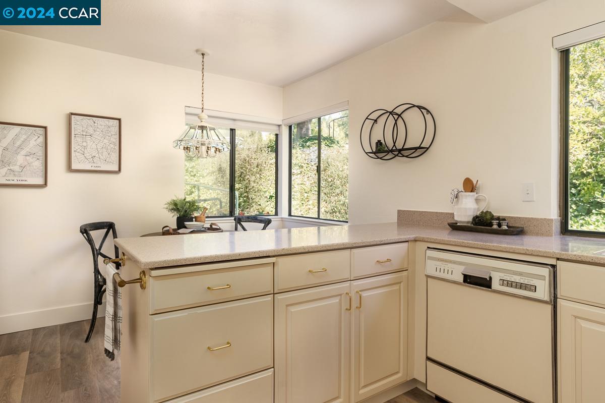 3118 Rossmoor Pkwy # 2